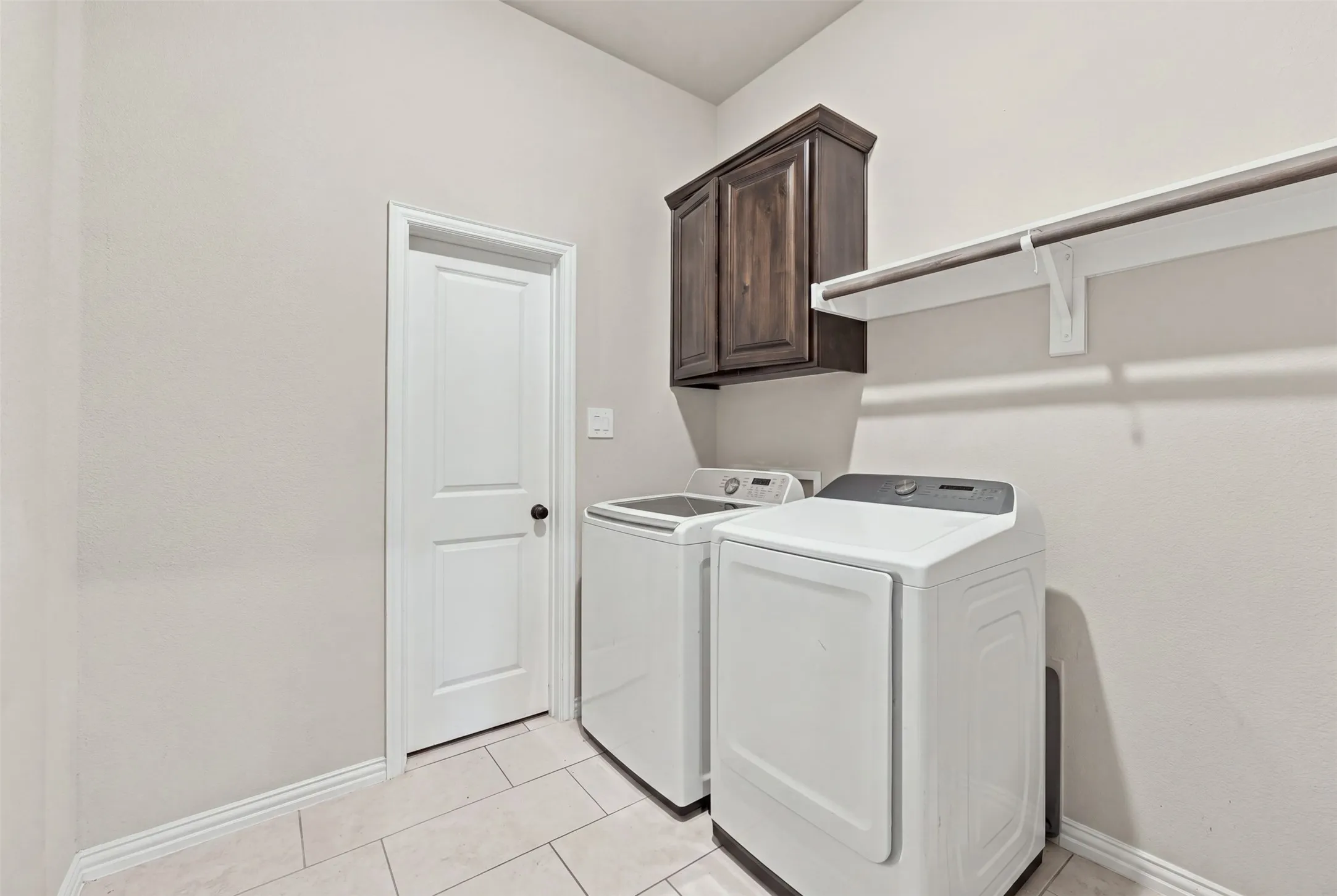 Single Family Residence For Sale in Tarrant County , 632 Steerman Court, Saginaw, Texas 76179, 4 Bedroom, 3 Bathroom, 2 Garage spaces, 2,151 Sqft, built in 2021, mls#21350558, Real Estate Agent in Saginaw, Homes For Sale in Tarrant county, Homes For Sale in Saginaw, Realtor in Saginaw Texas, Real Estate Brokerage Independent Realty Texas, Luminita Cordes Realtor