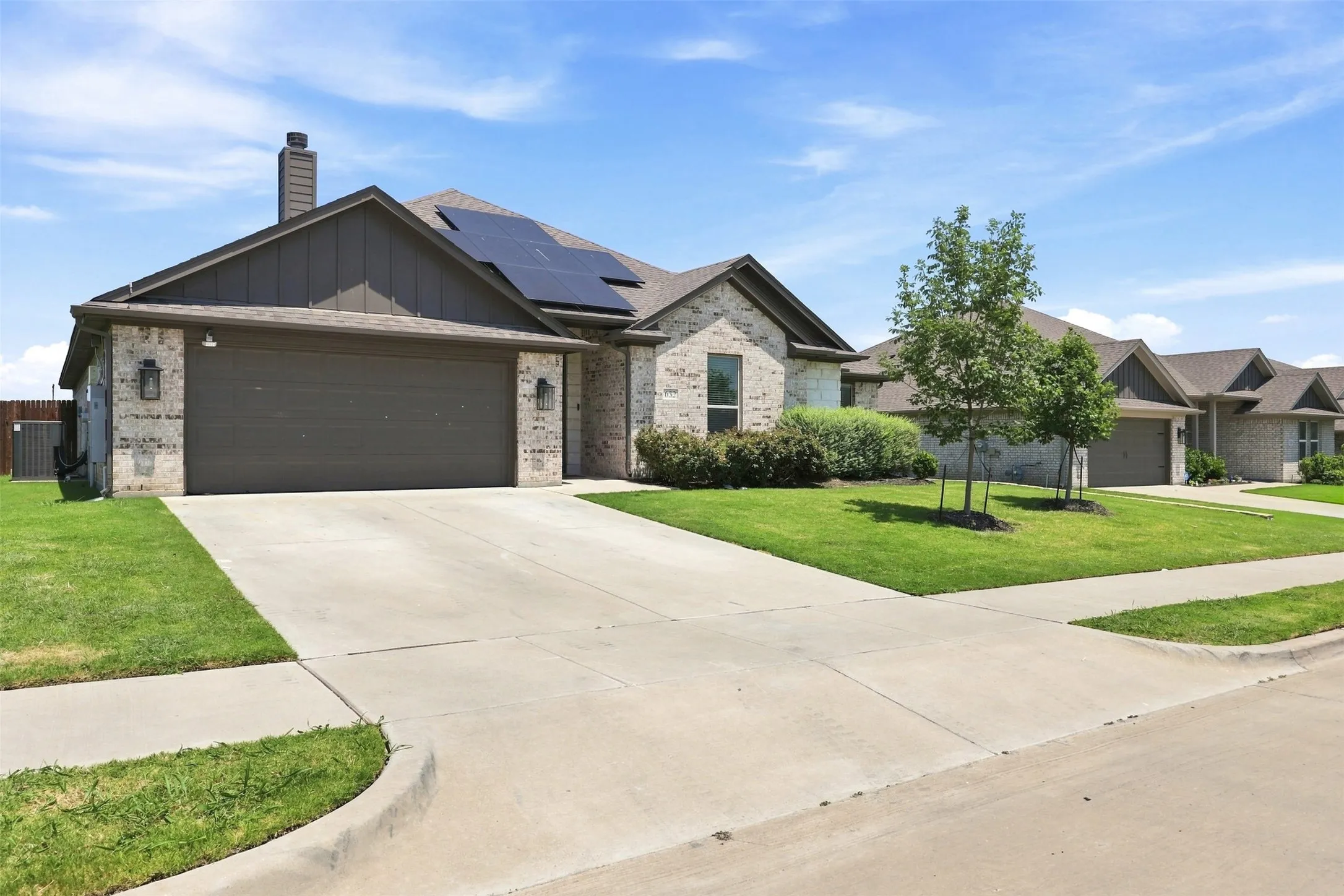 Single Family Residence For Sale in Tarrant County , 632 Steerman Court, Saginaw, Texas 76179, 4 Bedroom, 3 Bathroom, 2 Garage spaces, 2,151 Sqft, built in 2021, mls#21350558, Real Estate Agent in Saginaw, Homes For Sale in Tarrant county, Homes For Sale in Saginaw, Realtor in Saginaw Texas, Real Estate Brokerage Independent Realty Texas, Luminita Cordes Realtor