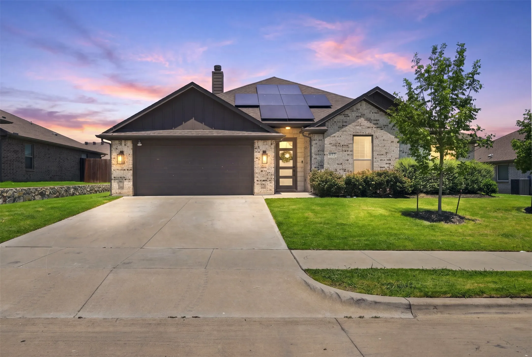 Single Family Residence For Sale in Tarrant County , 632 Steerman Court, Saginaw, Texas 76179, 4 Bedroom, 3 Bathroom, 2 Garage spaces, 2,151 Sqft, built in 2021, mls#21350558, Real Estate Agent in Saginaw, Homes For Sale in Tarrant county, Homes For Sale in Saginaw, Realtor in Saginaw Texas, Real Estate Brokerage Independent Realty Texas, Luminita Cordes Realtor
