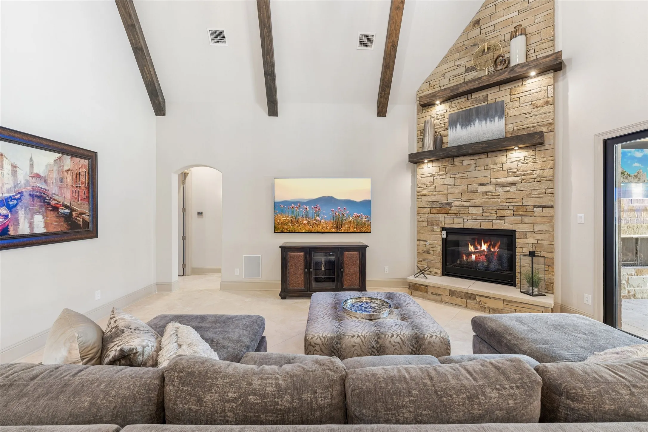 Single Family Residence For Sale in Tarrant County , 809 Lyndsey Way, Colleyville, Texas 76034, 6 Bedroom, 6 Bathroom, 4 Garage spaces, 5,470 Sqft, built in 2017, mls#21337340, Real Estate Agent in Colleyville, Homes For Sale in Tarrant county, Homes For Sale in Colleyville, Realtor in Colleyville Texas, Real Estate Brokerage Independent Realty Texas, Luminita Cordes Realtor
