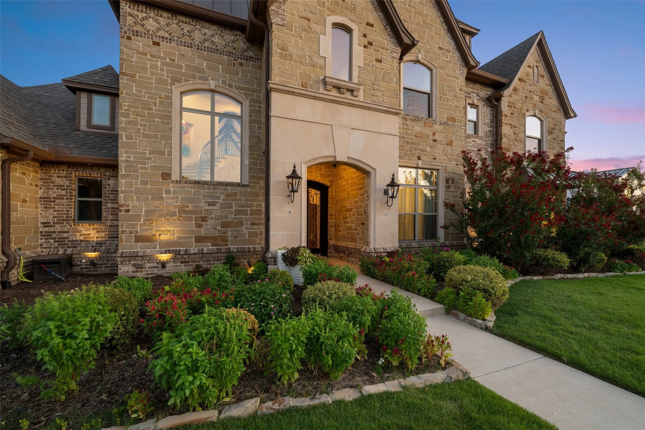 Single Family Residence For Sale in Tarrant County , 809 Lyndsey Way, Colleyville, Texas 76034, 6 Bedroom, 6 Bathroom, 4 Garage spaces, 5,470 Sqft, built in 2017, mls#21337340, Real Estate Agent in Colleyville, Homes For Sale in Tarrant county, Homes For Sale in Colleyville, Realtor in Colleyville Texas, Real Estate Brokerage Independent Realty Texas, Luminita Cordes Realtor