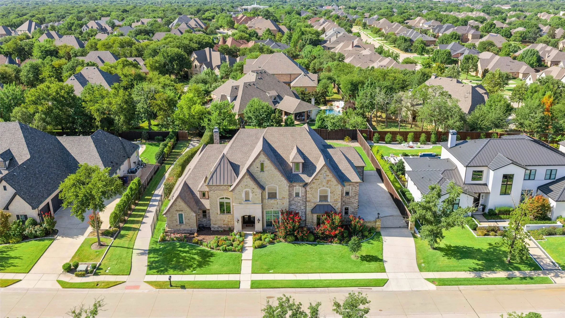 Single Family Residence For Sale in Tarrant County , 809 Lyndsey Way, Colleyville, Texas 76034, 6 Bedroom, 6 Bathroom, 4 Garage spaces, 5,470 Sqft, built in 2017, mls#21337340, Real Estate Agent in Colleyville, Homes For Sale in Tarrant county, Homes For Sale in Colleyville, Realtor in Colleyville Texas, Real Estate Brokerage Independent Realty Texas, Luminita Cordes Realtor