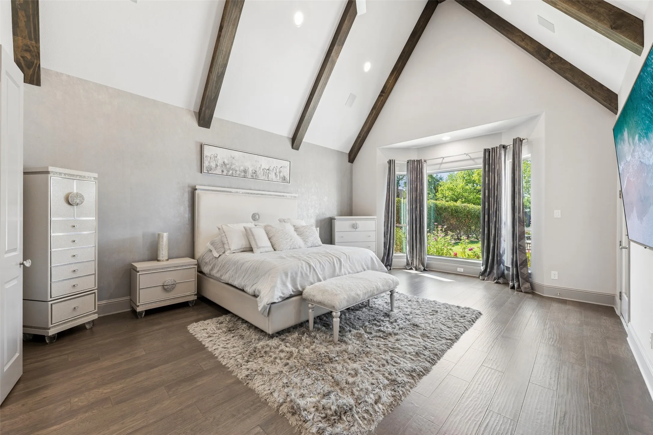 Single Family Residence For Sale in Tarrant County , 809 Lyndsey Way, Colleyville, Texas 76034, 6 Bedroom, 6 Bathroom, 4 Garage spaces, 5,470 Sqft, built in 2017, mls#21337340, Real Estate Agent in Colleyville, Homes For Sale in Tarrant county, Homes For Sale in Colleyville, Realtor in Colleyville Texas, Real Estate Brokerage Independent Realty Texas, Luminita Cordes Realtor