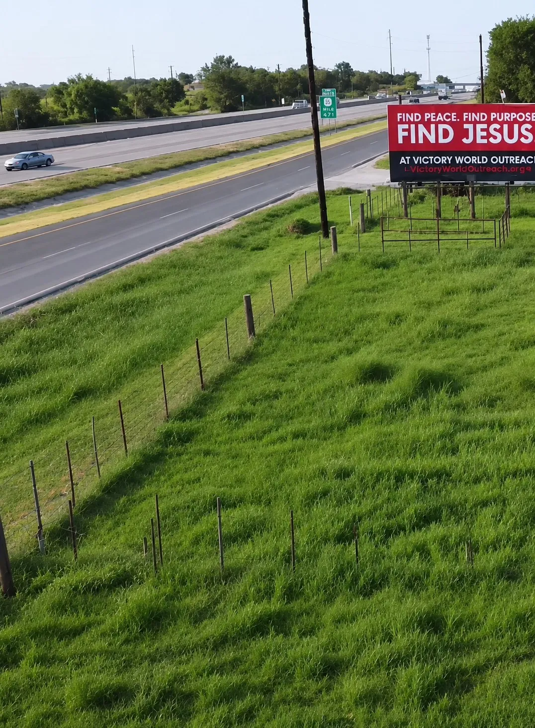 Southbound Frontage Road exiting 457B Rector Rd and its immediately to the right.