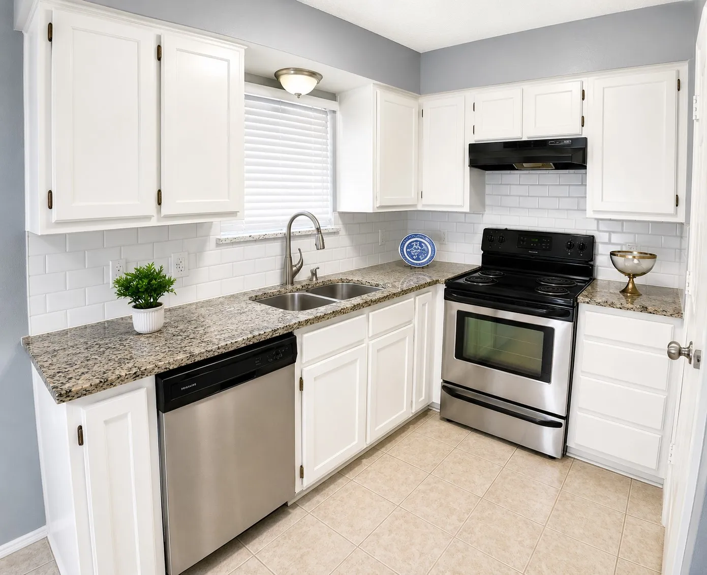 Single Family Residence For Sale in Denton County , 289 Casie Court, Denton, Texas 76207, 3 Bedroom, 2 Bathroom, 2 Garage spaces, 1,279 Sqft, built in 1980, mls#21351843, Real Estate Agent in Denton, Homes For Sale in Denton county, Homes For Sale in Denton, Realtor in Denton Texas, Real Estate Brokerage Independent Realty Texas, Luminita Cordes Realtor