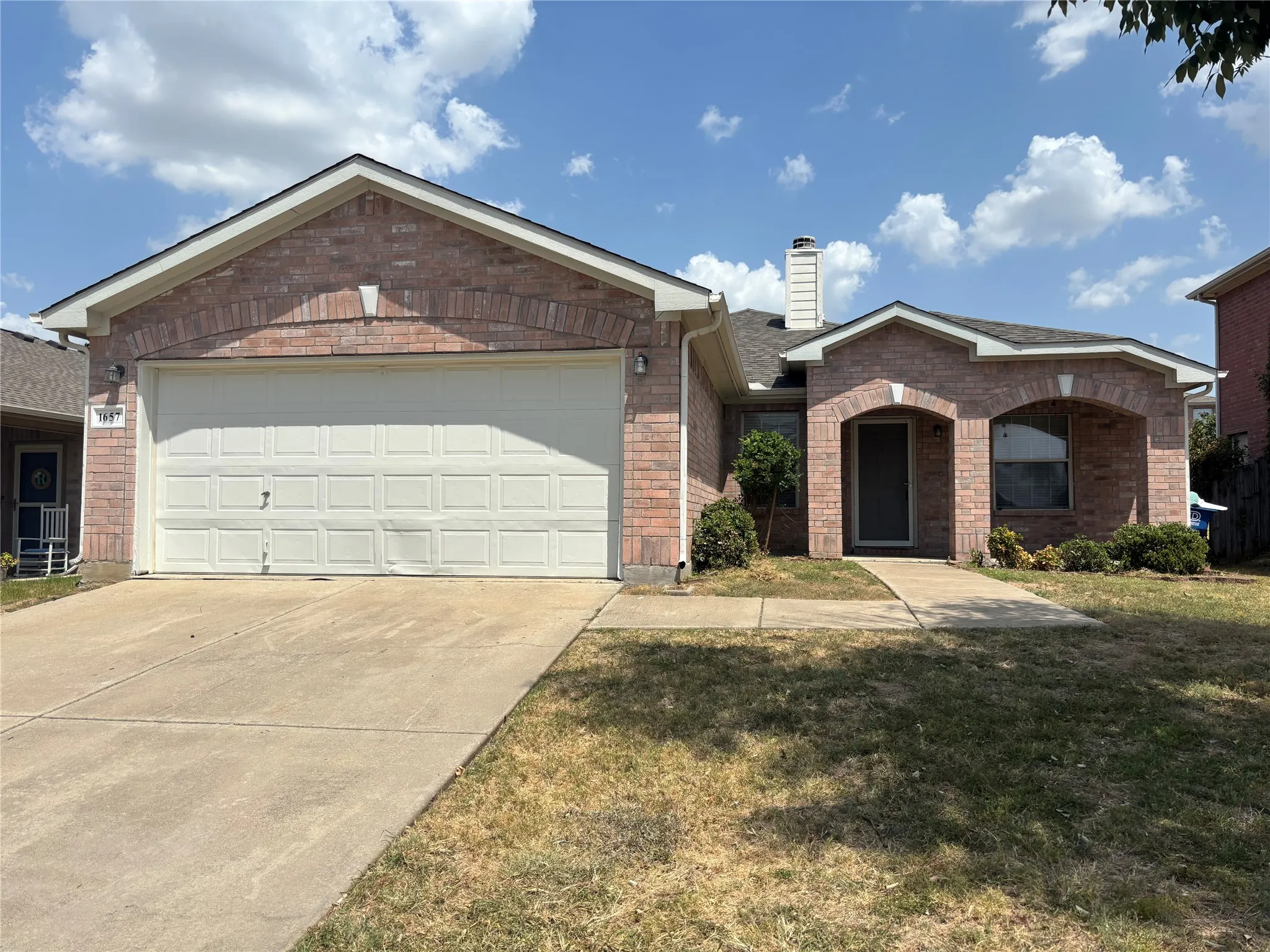 Single Family Residence For Rent in Denton County , 1657 S Knight Trail, Little Elm, Texas 75036, 3 Bedroom, 2 Bathroom, 2 Garage spaces, 1,571 Sqft, built in 2005, mls#21351858, Real Estate Agent in Little Elm, Homes For Rent in Denton county, Homes For Rent in Little Elm, Realtor in Little Elm Texas, Real Estate Brokerage Independent Realty Texas, Luminita Cordes Realtor