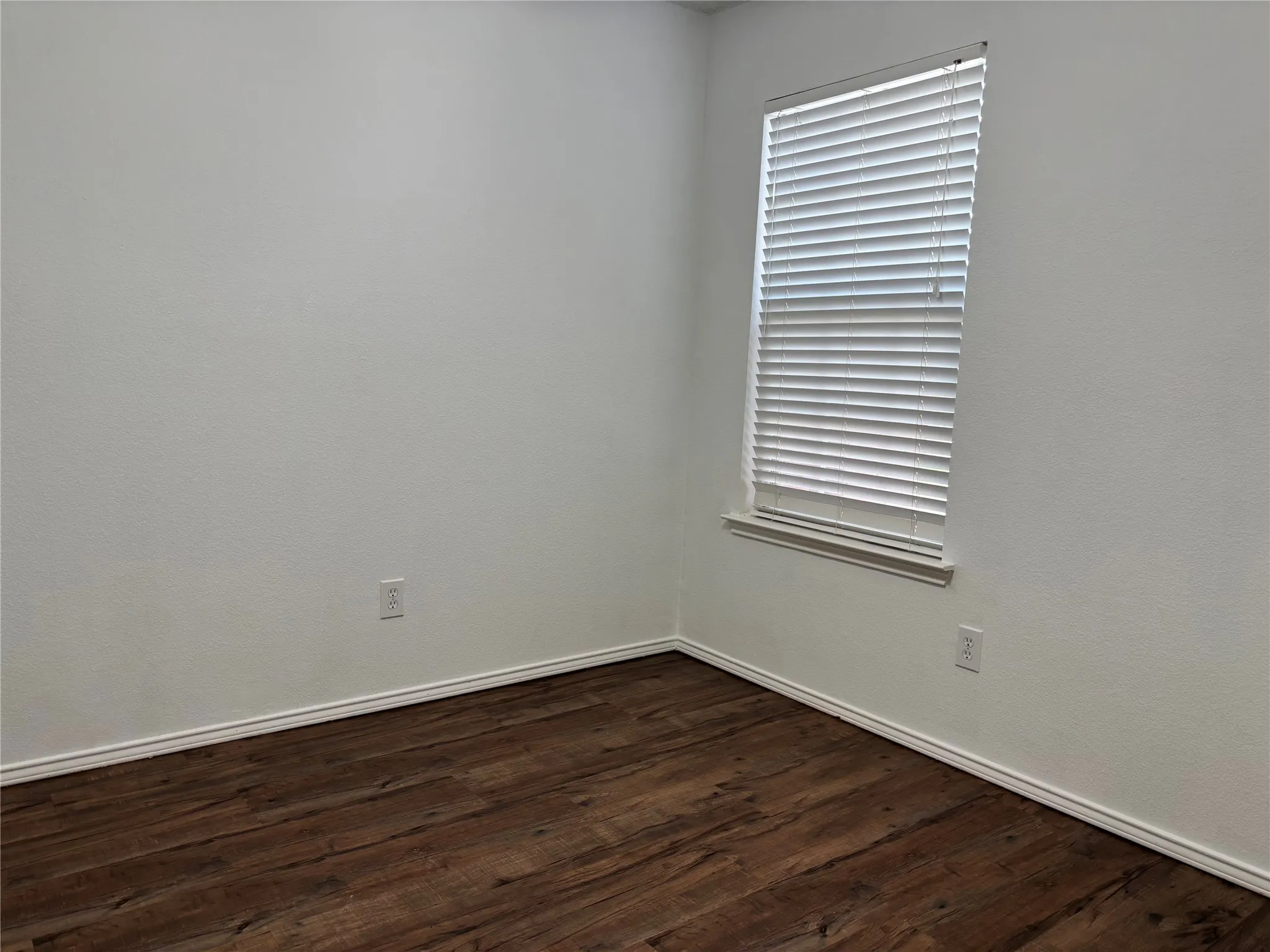 Single Family Residence For Rent in Denton County , 1657 S Knight Trail, Little Elm, Texas 75036, 3 Bedroom, 2 Bathroom, 2 Garage spaces, 1,571 Sqft, built in 2005, mls#21351858, Real Estate Agent in Little Elm, Homes For Rent in Denton county, Homes For Rent in Little Elm, Realtor in Little Elm Texas, Real Estate Brokerage Independent Realty Texas, Luminita Cordes Realtor
