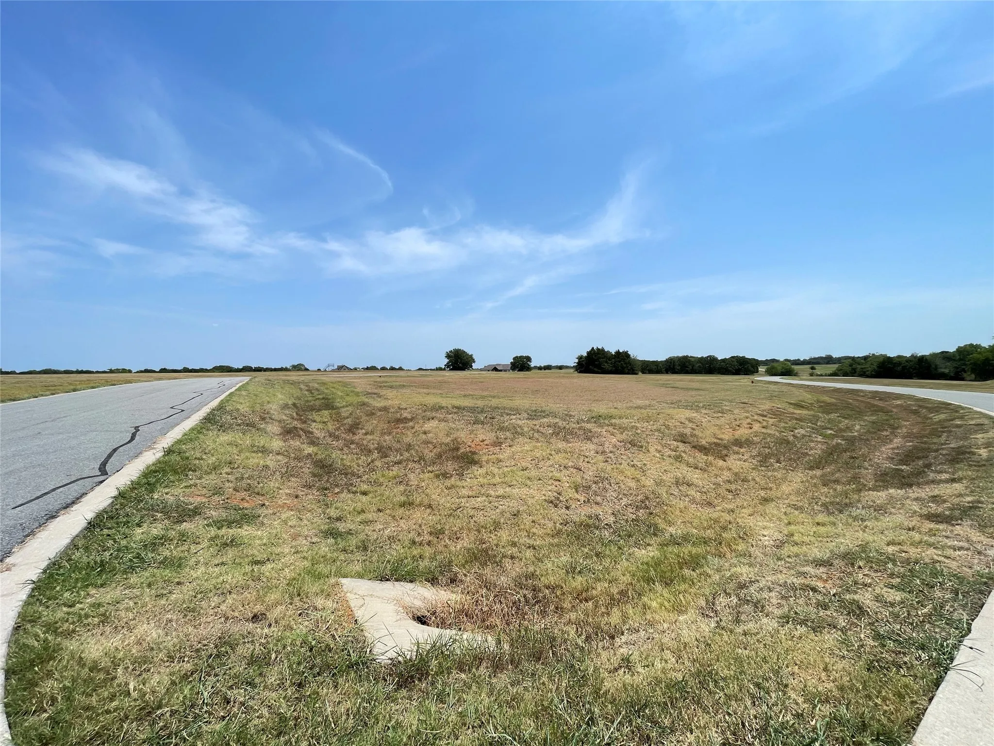 Unimproved Land For Sale in Grayson County , 432 Pasadera Circle, Gordonville, Texas 76245, 0, 0, Garage spaces, 0 Sqft, built in 0, Price $40,000, mls#21351826, Real Estate Agent in Gordonville, Homes For Sale in Grayson county, Homes For Sale in Gordonville, Realtor in Gordonville Texas, Real Estate Brokerage Independent Realty Texas, Luminita Cordes Realtor