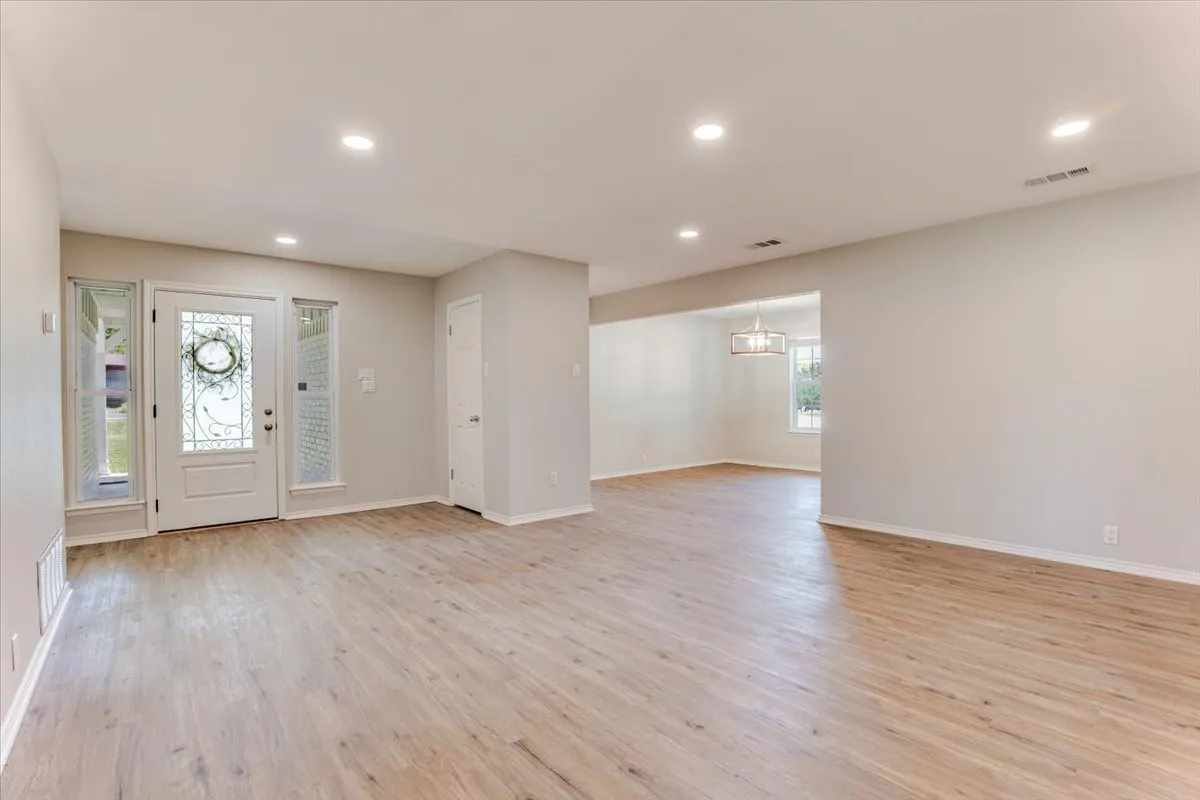 Single Family Residence For Sale in Cooke County , 104 Pontiac Drive, Lake Kiowa, Texas 76240, 3 Bedrooms, 2 Bathrooms, 2 Garage spaces, 1,515 Sqft, built in 1975, Price $405,000, mls#21341011, Real Estate Agent in Lake Kiowa, Homes For Sale in Cooke county, Homes For Sale in Lake Kiowa, Realtor in Lake Kiowa Texas, Real Estate Brokerage Independent Realty Texas, Luminita Cordes Realtor