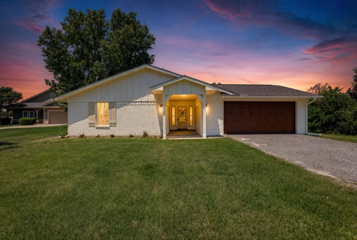 Single Family Residence For Sale in Cooke County , 104 Pontiac Drive, Lake Kiowa, Texas 76240, 3 Bedrooms, 2 Bathrooms, 2 Garage spaces, 1,515 Sqft, built in 1975, Price $405,000, mls#21341011, Real Estate Agent in Lake Kiowa, Homes For Sale in Cooke county, Homes For Sale in Lake Kiowa, Realtor in Lake Kiowa Texas, Real Estate Brokerage Independent Realty Texas, Luminita Cordes Realtor