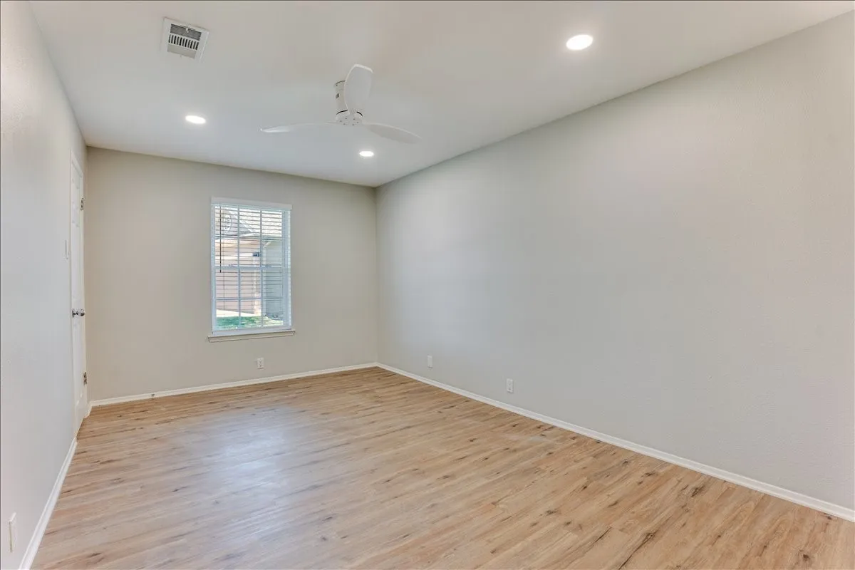 Single Family Residence For Sale in Cooke County , 104 Pontiac Drive, Lake Kiowa, Texas 76240, 3 Bedrooms, 2 Bathrooms, 2 Garage spaces, 1,515 Sqft, built in 1975, Price $405,000, mls#21341011, Real Estate Agent in Lake Kiowa, Homes For Sale in Cooke county, Homes For Sale in Lake Kiowa, Realtor in Lake Kiowa Texas, Real Estate Brokerage Independent Realty Texas, Luminita Cordes Realtor
