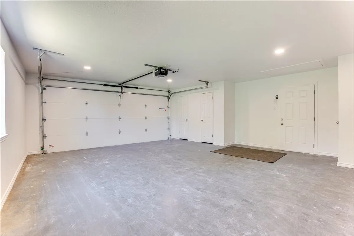 Single Family Residence For Sale in Cooke County , 104 Pontiac Drive, Lake Kiowa, Texas 76240, 3 Bedrooms, 2 Bathrooms, 2 Garage spaces, 1,515 Sqft, built in 1975, Price $405,000, mls#21341011, Real Estate Agent in Lake Kiowa, Homes For Sale in Cooke county, Homes For Sale in Lake Kiowa, Realtor in Lake Kiowa Texas, Real Estate Brokerage Independent Realty Texas, Luminita Cordes Realtor