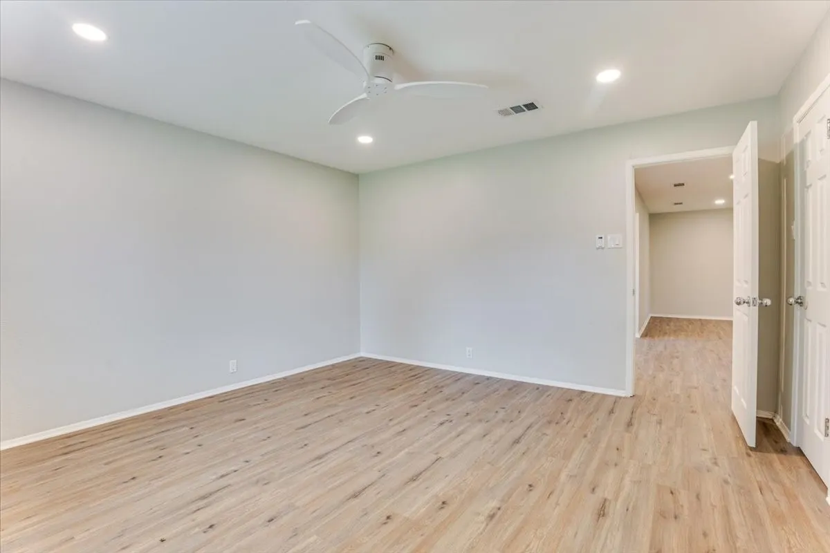 Single Family Residence For Sale in Cooke County , 104 Pontiac Drive, Lake Kiowa, Texas 76240, 3 Bedrooms, 2 Bathrooms, 2 Garage spaces, 1,515 Sqft, built in 1975, Price $405,000, mls#21341011, Real Estate Agent in Lake Kiowa, Homes For Sale in Cooke county, Homes For Sale in Lake Kiowa, Realtor in Lake Kiowa Texas, Real Estate Brokerage Independent Realty Texas, Luminita Cordes Realtor