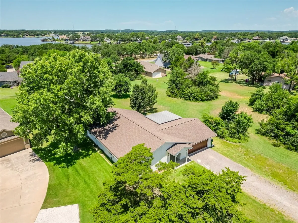 Single Family Residence For Sale in Cooke County , 104 Pontiac Drive, Lake Kiowa, Texas 76240, 3 Bedrooms, 2 Bathrooms, 2 Garage spaces, 1,515 Sqft, built in 1975, Price $405,000, mls#21341011, Real Estate Agent in Lake Kiowa, Homes For Sale in Cooke county, Homes For Sale in Lake Kiowa, Realtor in Lake Kiowa Texas, Real Estate Brokerage Independent Realty Texas, Luminita Cordes Realtor