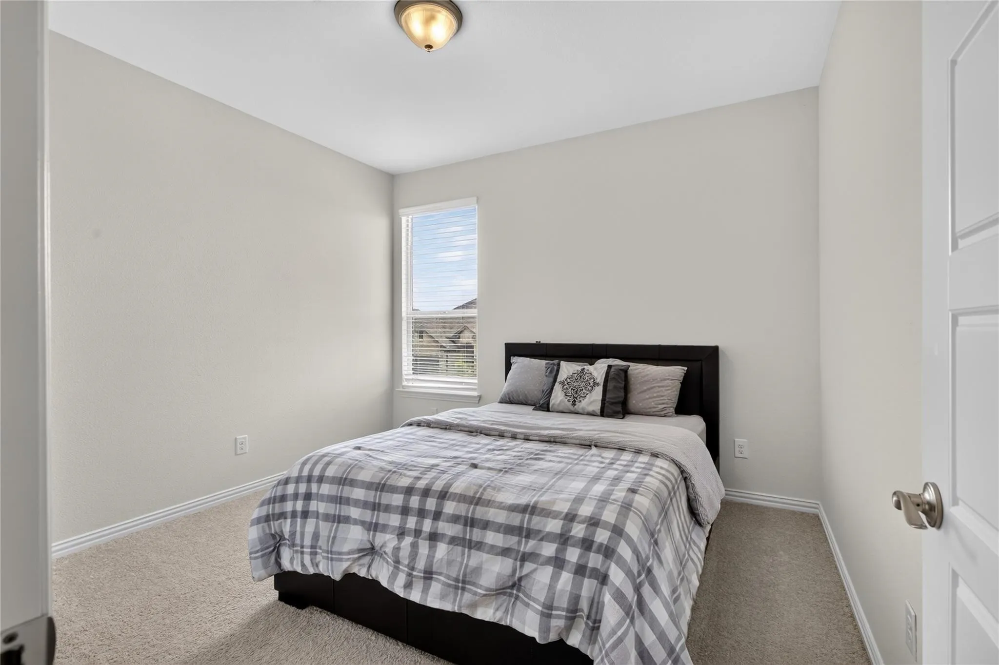 Single Family Residence For Rent in Tarrant County , 4829 Porque Court, Fort Worth, Texas 76244, 4 Bedroom, 3 Bathroom, 2 Garage spaces, 2,559 Sqft, built in 2021, mls#21351786, Real Estate Agent in Fort Worth, Homes For Rent in Tarrant county, Homes For Rent in Fort Worth, Realtor in Fort Worth Texas, Real Estate Brokerage Independent Realty Texas, Luminita Cordes Realtor