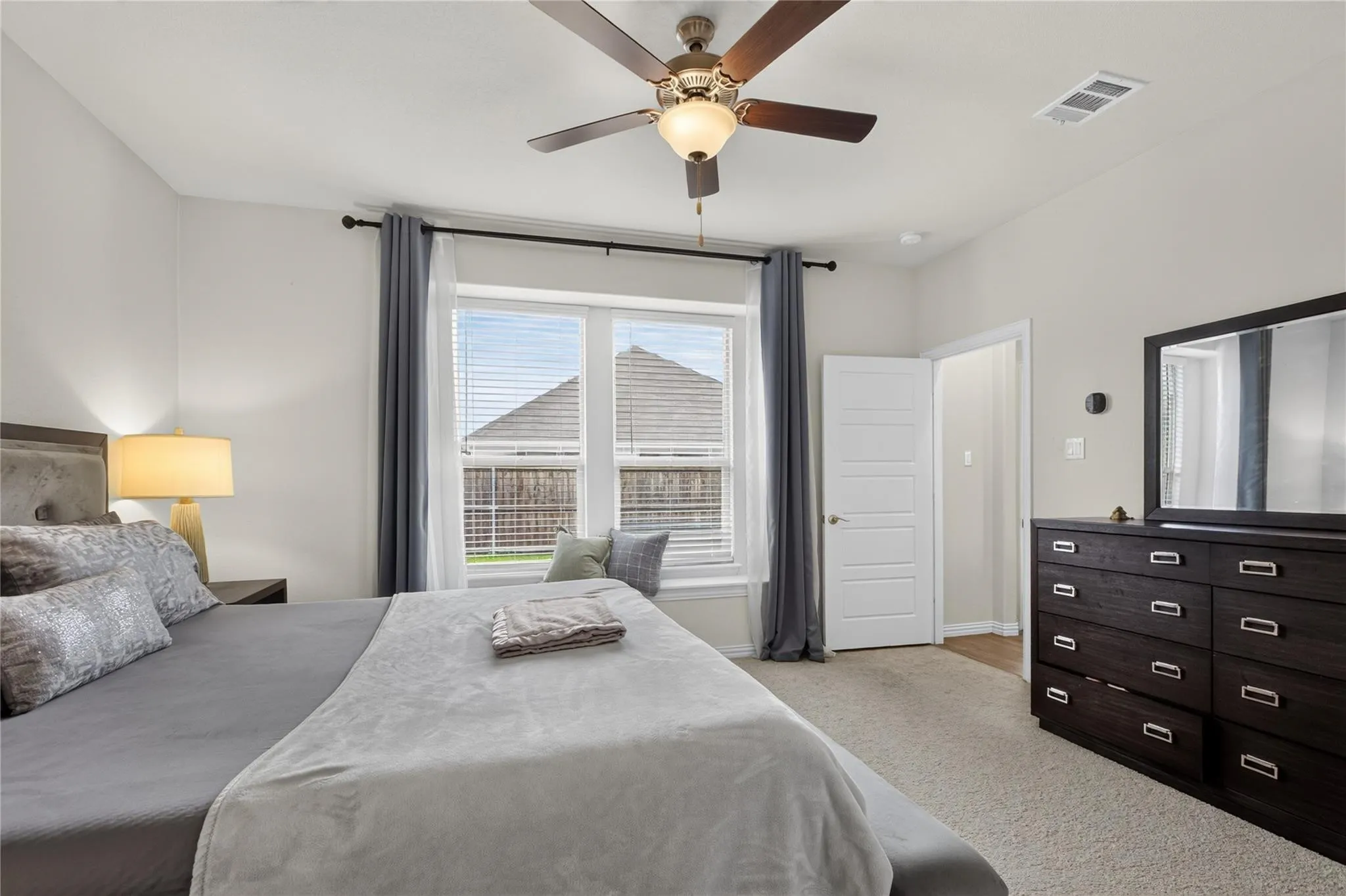 Single Family Residence For Rent in Tarrant County , 4829 Porque Court, Fort Worth, Texas 76244, 4 Bedroom, 3 Bathroom, 2 Garage spaces, 2,559 Sqft, built in 2021, mls#21351786, Real Estate Agent in Fort Worth, Homes For Rent in Tarrant county, Homes For Rent in Fort Worth, Realtor in Fort Worth Texas, Real Estate Brokerage Independent Realty Texas, Luminita Cordes Realtor