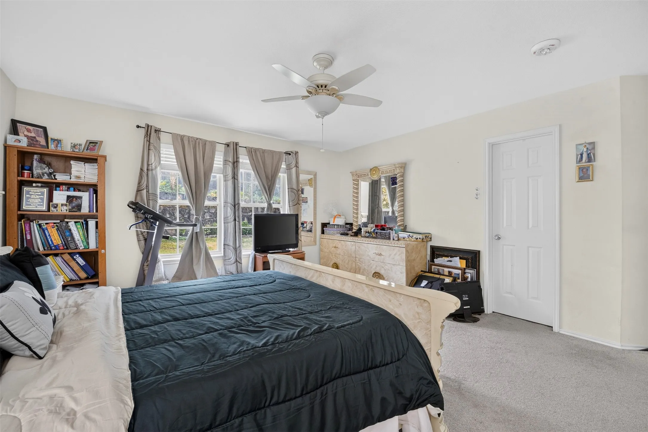 Single Family Residence For Sale in Dallas County , 119 Matamoros Street, Grand Prairie, Texas 75051, 4 Bedroom, 2 Bathroom, 2 Garage spaces, 1,920 Sqft, built in 2007, mls#21335213, Real Estate Agent in Grand Prairie, Homes For Sale in Dallas county, Homes For Sale in Grand Prairie, Realtor in Grand Prairie Texas, Real Estate Brokerage Independent Realty Texas, Luminita Cordes Realtor