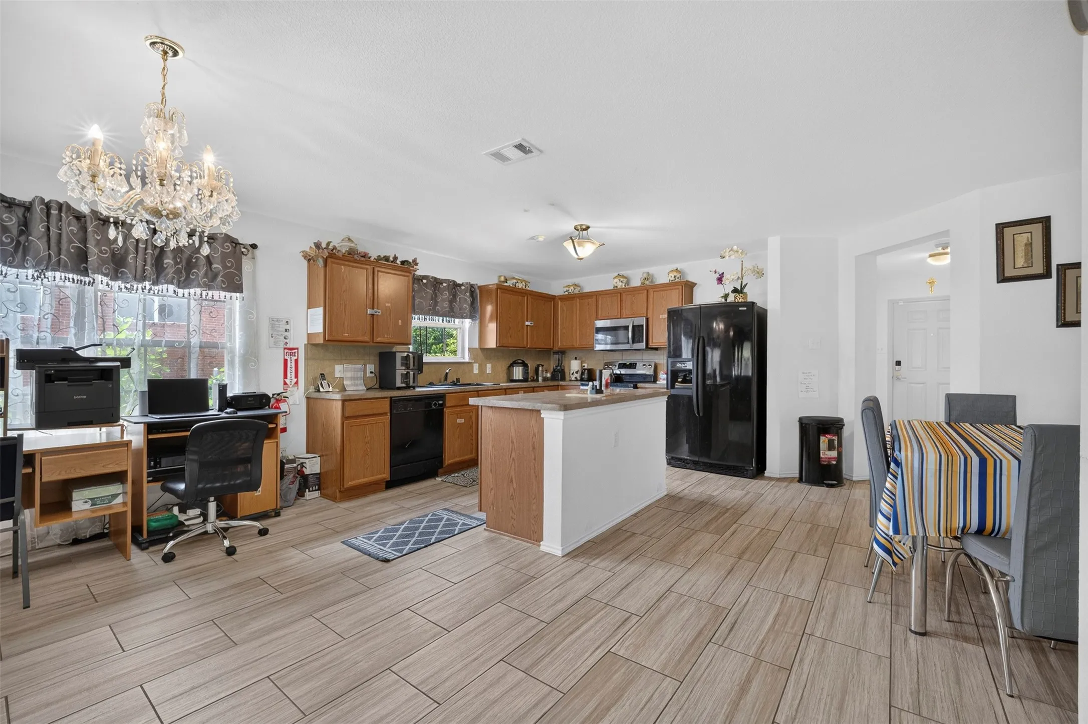 Single Family Residence For Sale in Dallas County , 119 Matamoros Street, Grand Prairie, Texas 75051, 4 Bedroom, 2 Bathroom, 2 Garage spaces, 1,920 Sqft, built in 2007, mls#21335213, Real Estate Agent in Grand Prairie, Homes For Sale in Dallas county, Homes For Sale in Grand Prairie, Realtor in Grand Prairie Texas, Real Estate Brokerage Independent Realty Texas, Luminita Cordes Realtor