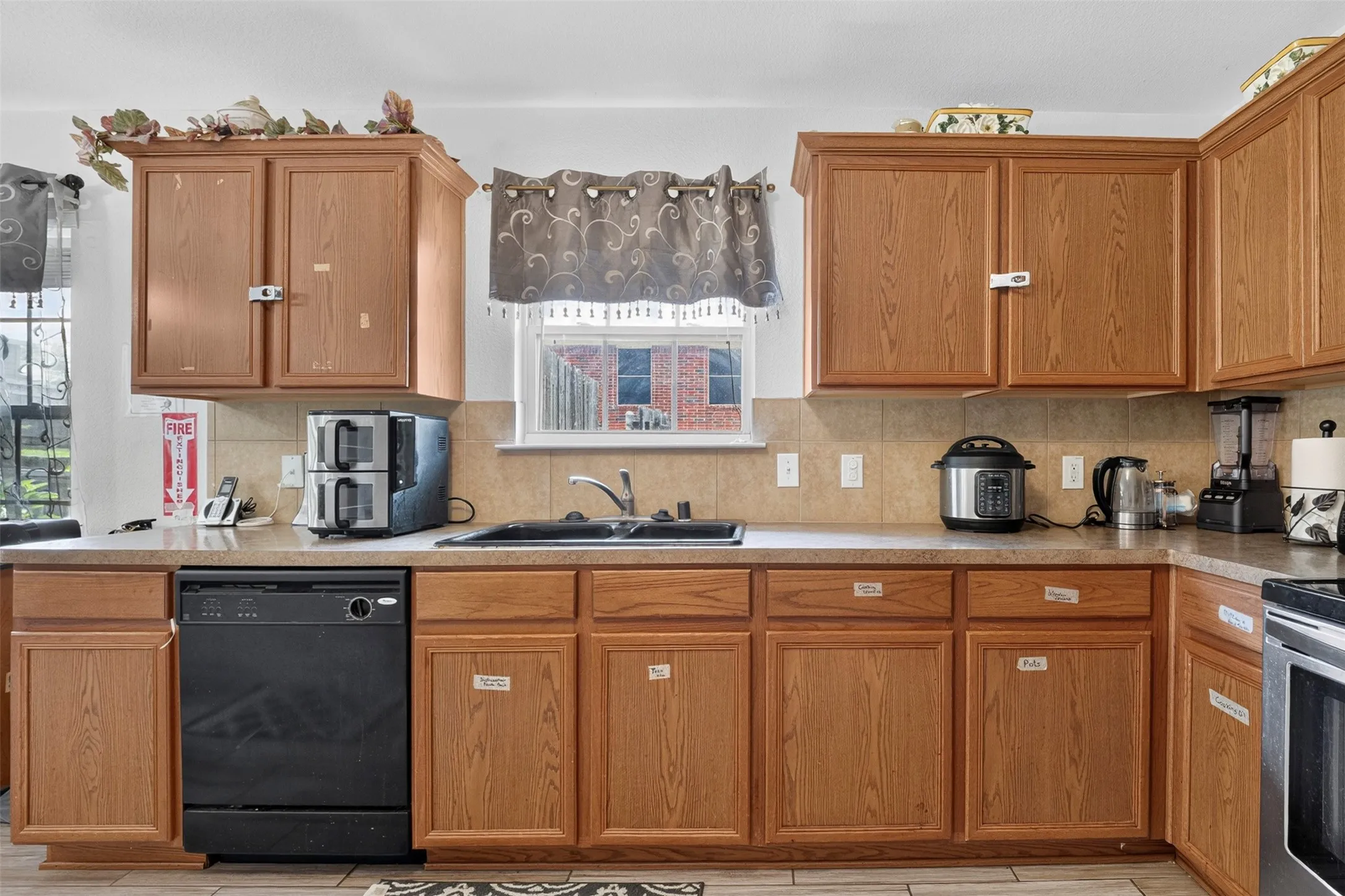Single Family Residence For Sale in Dallas County , 119 Matamoros Street, Grand Prairie, Texas 75051, 4 Bedroom, 2 Bathroom, 2 Garage spaces, 1,920 Sqft, built in 2007, mls#21335213, Real Estate Agent in Grand Prairie, Homes For Sale in Dallas county, Homes For Sale in Grand Prairie, Realtor in Grand Prairie Texas, Real Estate Brokerage Independent Realty Texas, Luminita Cordes Realtor