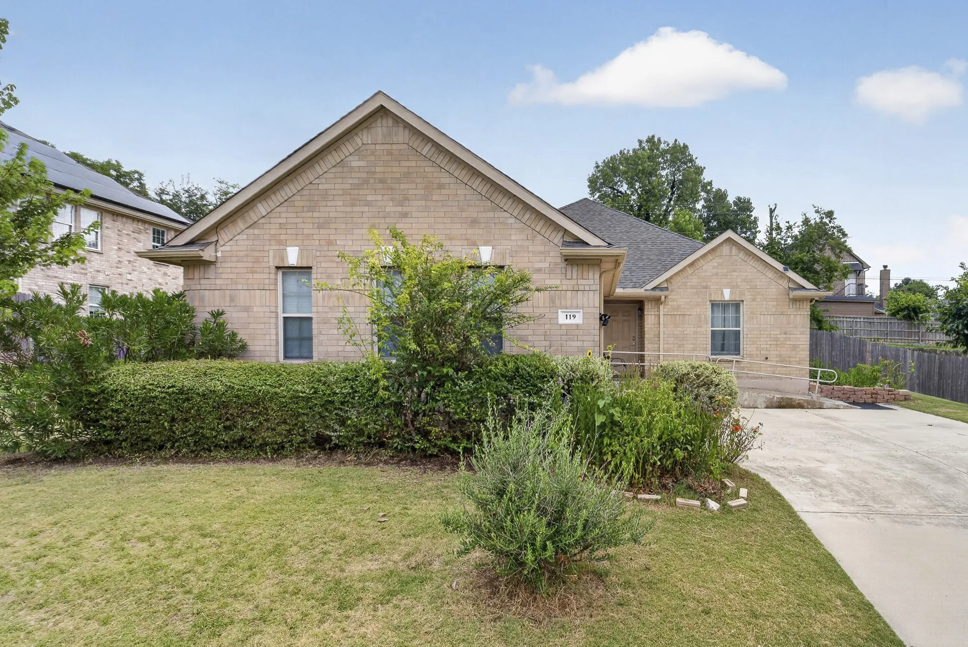 Single Family Residence For Sale in Dallas County , 119 Matamoros Street, Grand Prairie, Texas 75051, 4 Bedroom, 2 Bathroom, 2 Garage spaces, 1,920 Sqft, built in 2007, mls#21335213, Real Estate Agent in Grand Prairie, Homes For Sale in Dallas county, Homes For Sale in Grand Prairie, Realtor in Grand Prairie Texas, Real Estate Brokerage Independent Realty Texas, Luminita Cordes Realtor