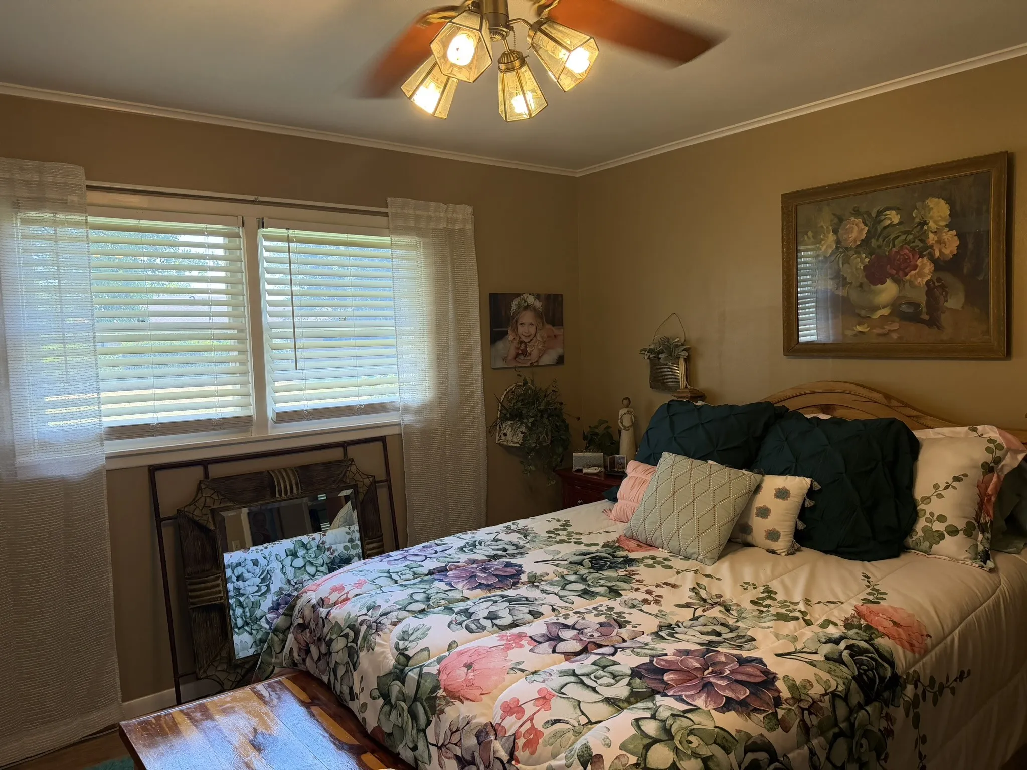 Single Family Residence For Sale in Hall County , 1209 N 17th Street, Memphis, Texas 79245, 3 Bedroom, 2 Bathroom, 2 Garage spaces, 1,666 Sqft, built in 1962, mls#21350742, Real Estate Agent in Memphis, Homes For Sale in Hall county, Homes For Sale in Memphis, Realtor in Memphis Texas, Real Estate Brokerage Independent Realty Texas, Luminita Cordes Realtor