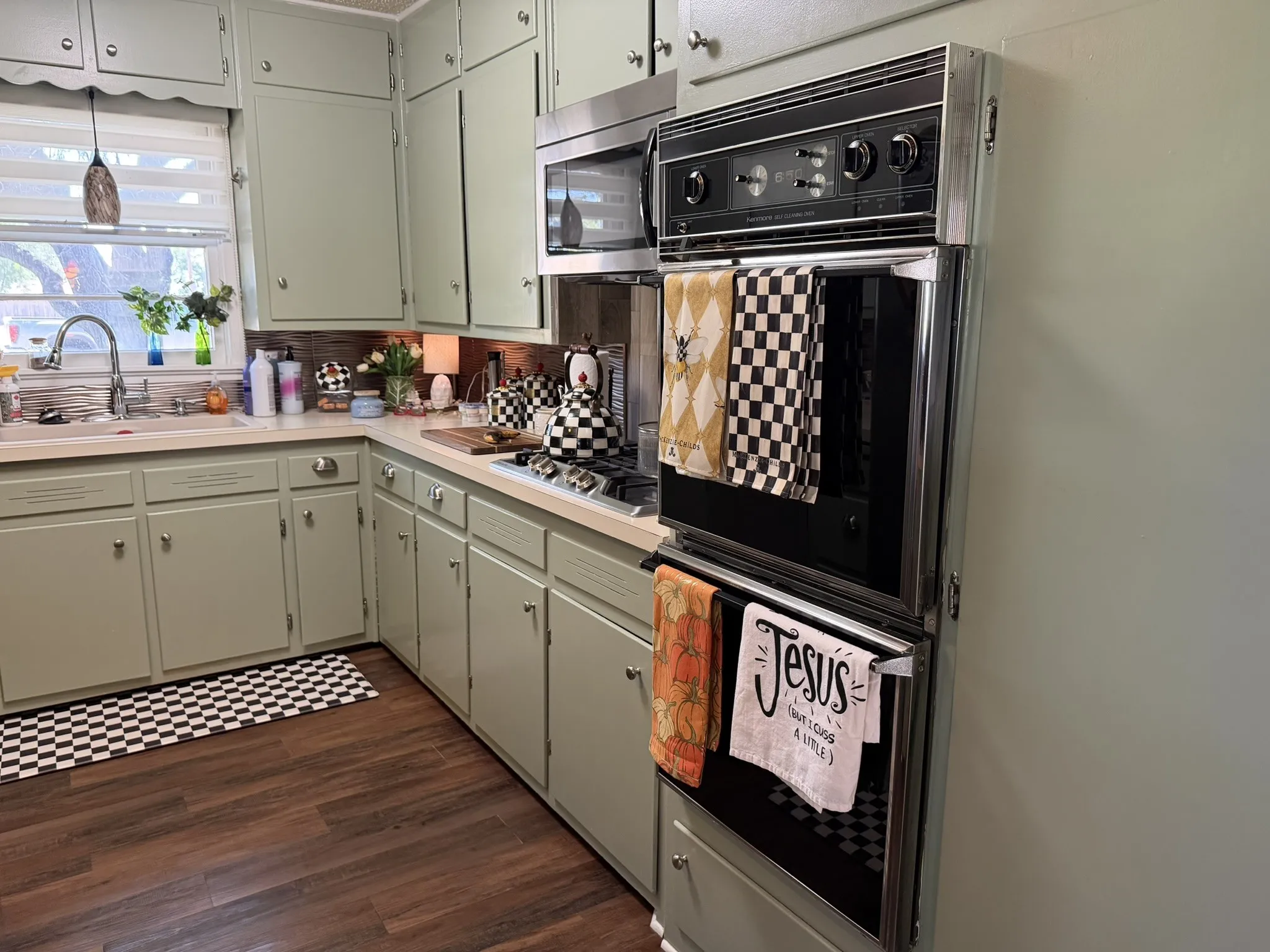 Single Family Residence For Sale in Hall County , 1209 N 17th Street, Memphis, Texas 79245, 3 Bedroom, 2 Bathroom, 2 Garage spaces, 1,666 Sqft, built in 1962, mls#21350742, Real Estate Agent in Memphis, Homes For Sale in Hall county, Homes For Sale in Memphis, Realtor in Memphis Texas, Real Estate Brokerage Independent Realty Texas, Luminita Cordes Realtor