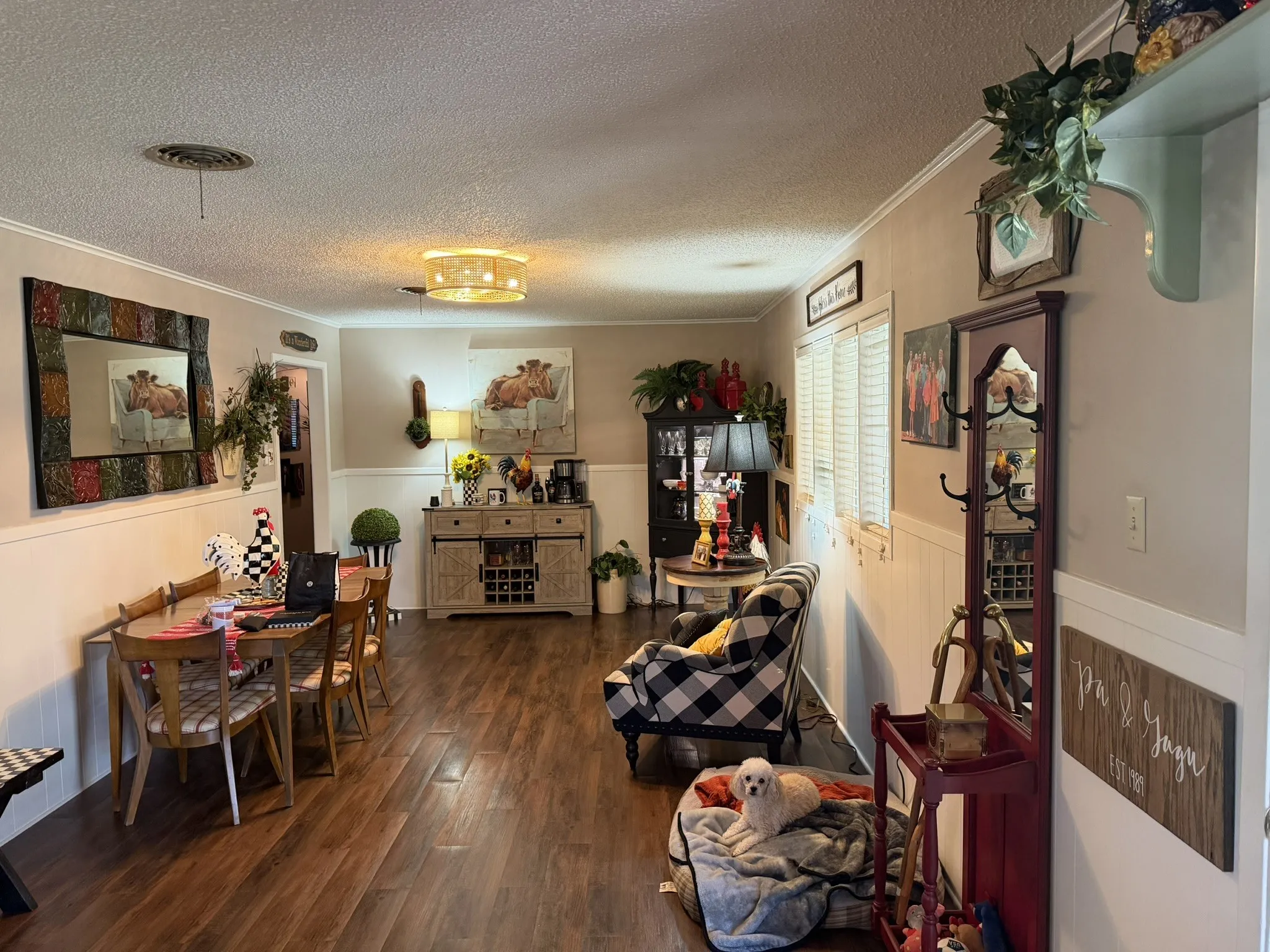 Single Family Residence For Sale in Hall County , 1209 N 17th Street, Memphis, Texas 79245, 3 Bedroom, 2 Bathroom, 2 Garage spaces, 1,666 Sqft, built in 1962, mls#21350742, Real Estate Agent in Memphis, Homes For Sale in Hall county, Homes For Sale in Memphis, Realtor in Memphis Texas, Real Estate Brokerage Independent Realty Texas, Luminita Cordes Realtor