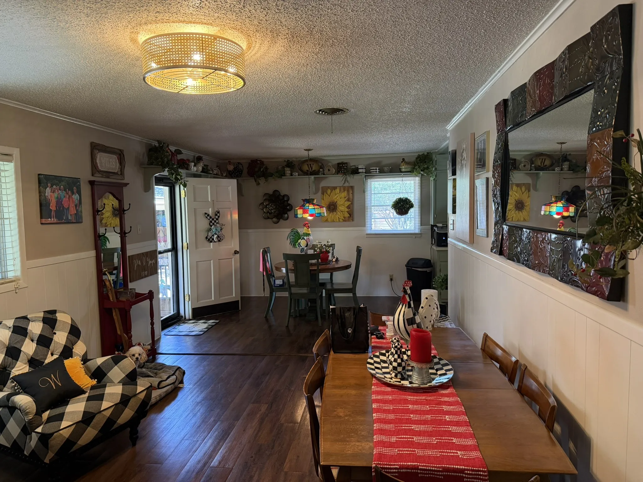 Single Family Residence For Sale in Hall County , 1209 N 17th Street, Memphis, Texas 79245, 3 Bedroom, 2 Bathroom, 2 Garage spaces, 1,666 Sqft, built in 1962, mls#21350742, Real Estate Agent in Memphis, Homes For Sale in Hall county, Homes For Sale in Memphis, Realtor in Memphis Texas, Real Estate Brokerage Independent Realty Texas, Luminita Cordes Realtor