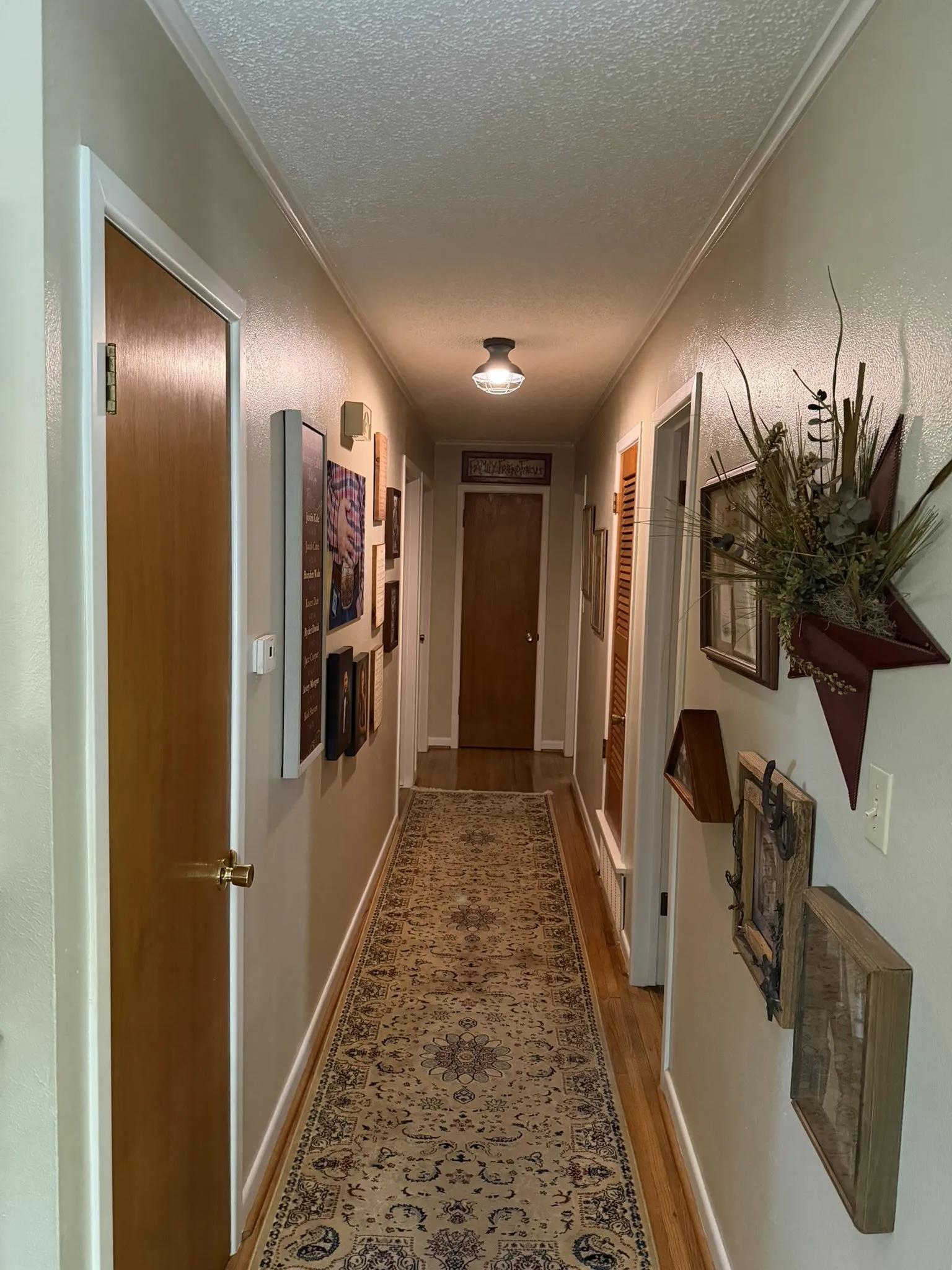 Single Family Residence For Sale in Hall County , 1209 N 17th Street, Memphis, Texas 79245, 3 Bedroom, 2 Bathroom, 2 Garage spaces, 1,666 Sqft, built in 1962, mls#21350742, Real Estate Agent in Memphis, Homes For Sale in Hall county, Homes For Sale in Memphis, Realtor in Memphis Texas, Real Estate Brokerage Independent Realty Texas, Luminita Cordes Realtor