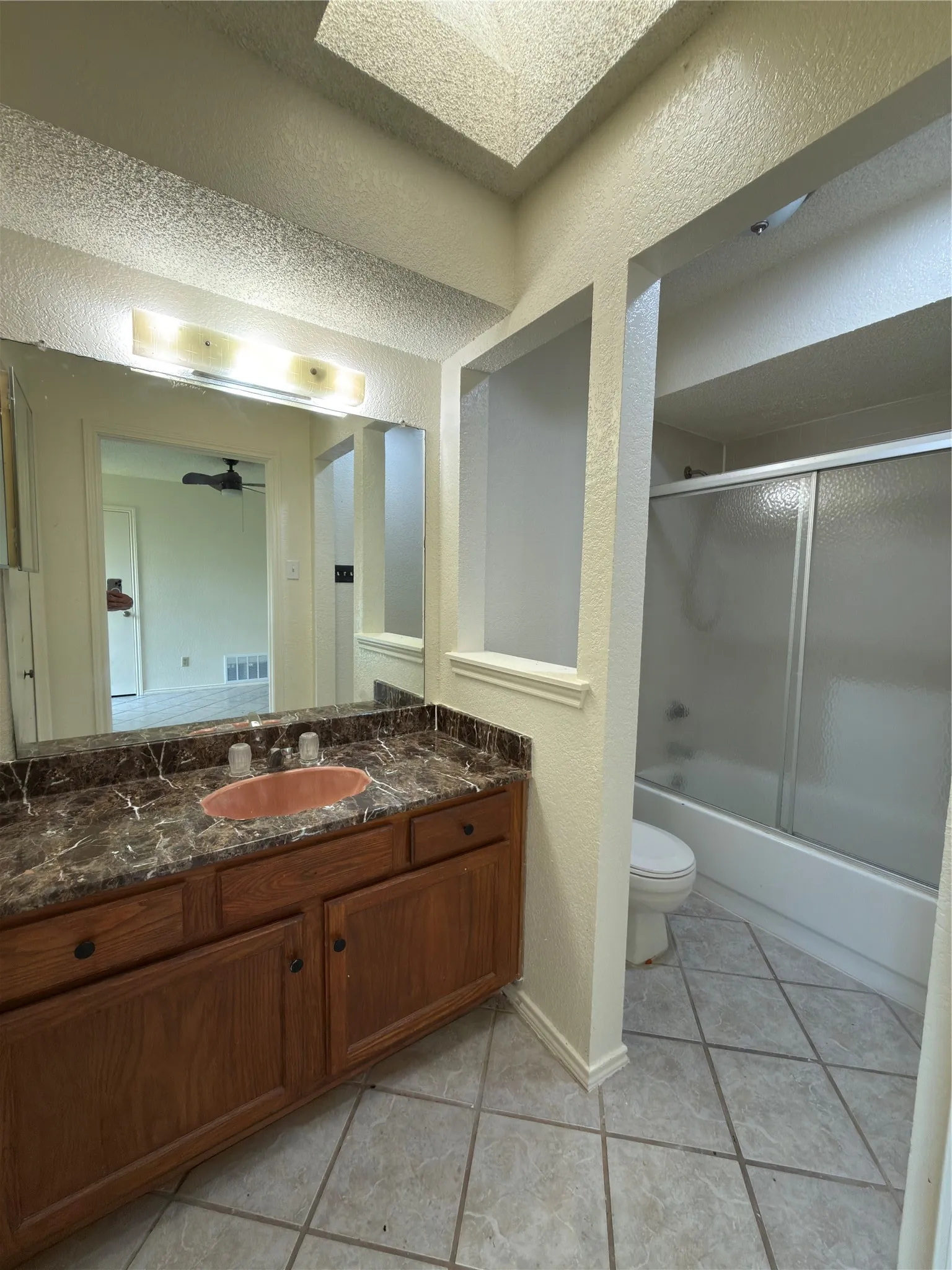 Duplex For Rent in Dallas County , 2701 Stanford Street A, Rowlett, Texas 75088, 2 Bedroom, 2 Bathroom, 1 Garage spaces, 1,005 Sqft, built in 1985, mls#21351869, Real Estate Agent in Rowlett, Homes For Rent in Dallas county, Homes For Rent in Rowlett, Realtor in Rowlett Texas, Real Estate Brokerage Independent Realty Texas, Luminita Cordes Realtor