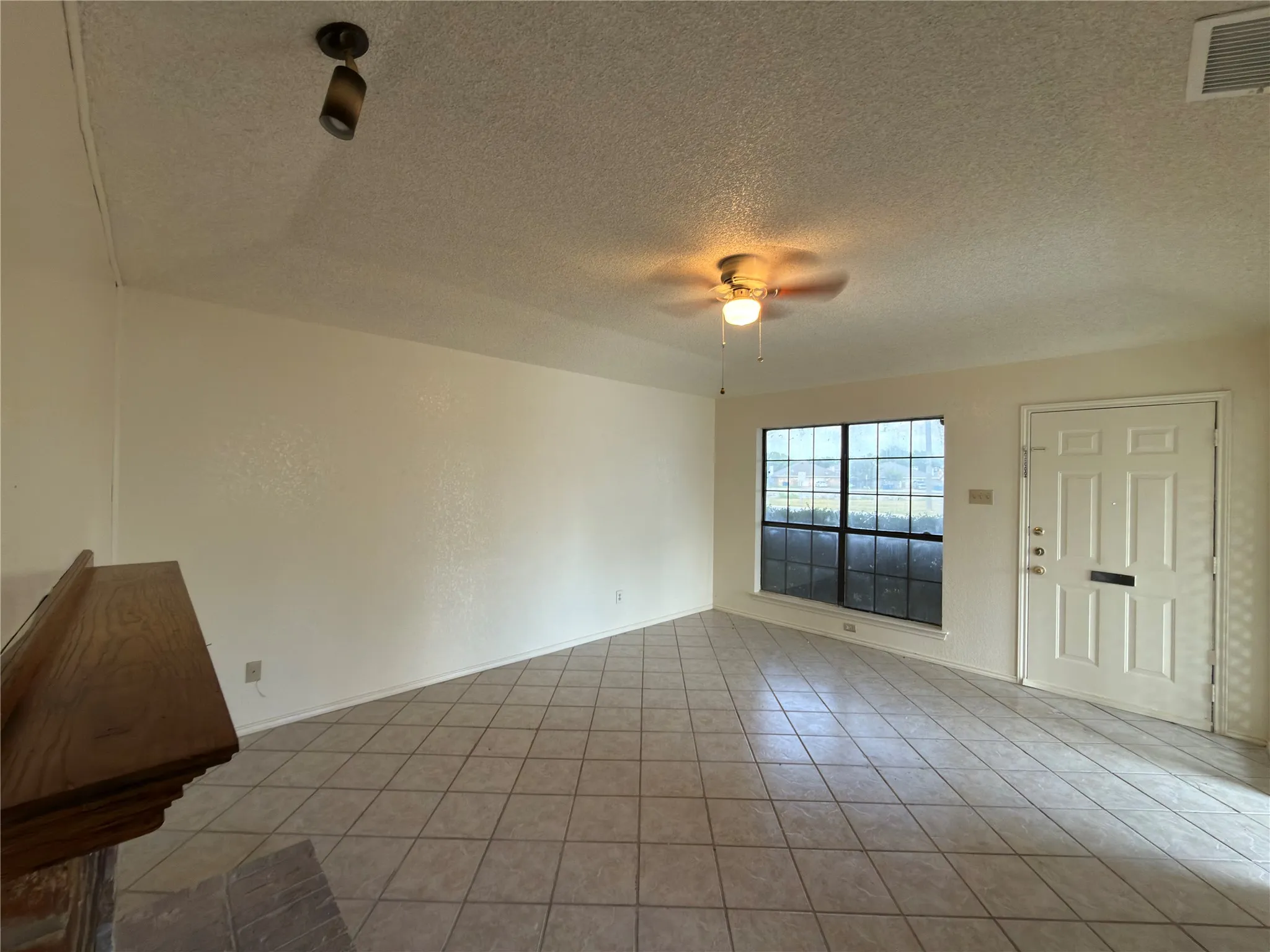 Duplex For Rent in Dallas County , 2701 Stanford Street A, Rowlett, Texas 75088, 2 Bedroom, 2 Bathroom, 1 Garage spaces, 1,005 Sqft, built in 1985, mls#21351869, Real Estate Agent in Rowlett, Homes For Rent in Dallas county, Homes For Rent in Rowlett, Realtor in Rowlett Texas, Real Estate Brokerage Independent Realty Texas, Luminita Cordes Realtor