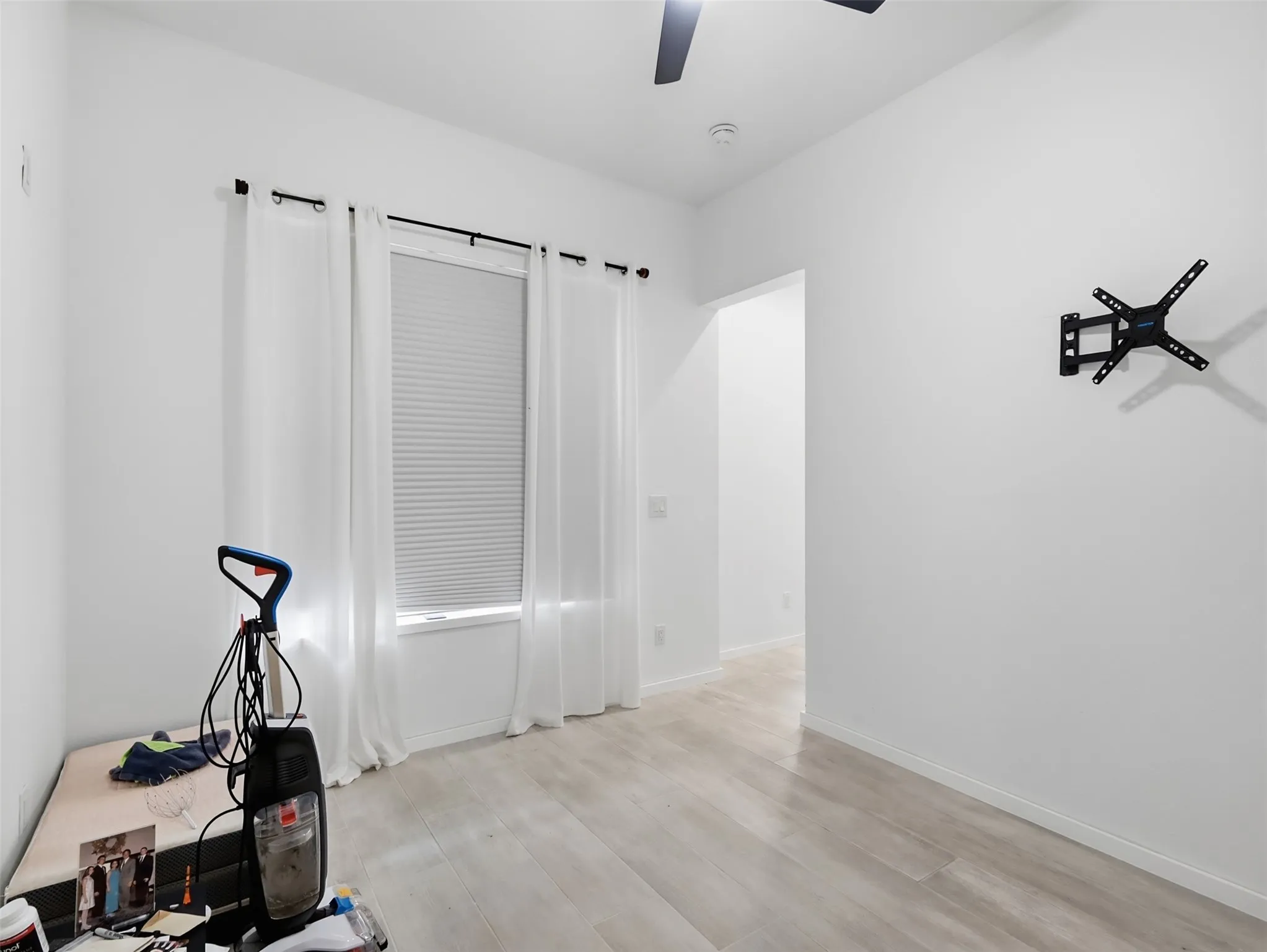 Townhouse For Sale in Dallas County , 1918 Hope Way, Dallas, Texas 75206, 3 Bedroom, 4 Bathroom, 2 Garage spaces, 2,159 Sqft, built in 2008, mls#21348056, Real Estate Agent in Dallas, Homes For Sale in Dallas county, Homes For Sale in Dallas, Realtor in Dallas Texas, Real Estate Brokerage Independent Realty Texas, Luminita Cordes Realtor