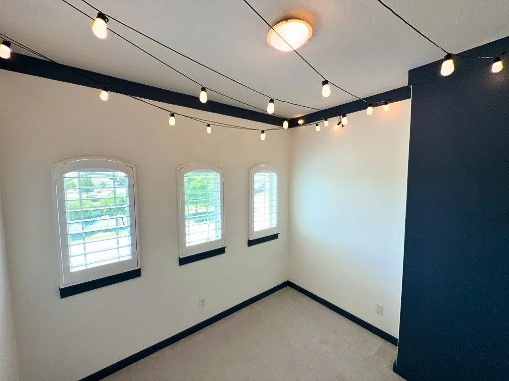 Private flex space