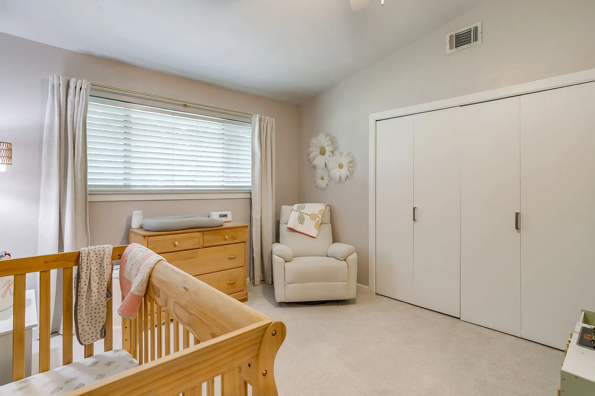 Single Family Residence For Sale in Tarrant County , 7112 Culver Avenue, Fort Worth, Texas 76116, 3 Bedroom, 2 Bathroom, 2 Garage spaces, 1,470 Sqft, built in 1958, mls#21351871, Real Estate Agent in Fort Worth, Homes For Sale in Tarrant county, Homes For Sale in Fort Worth, Realtor in Fort Worth Texas, Real Estate Brokerage Independent Realty Texas, Luminita Cordes Realtor