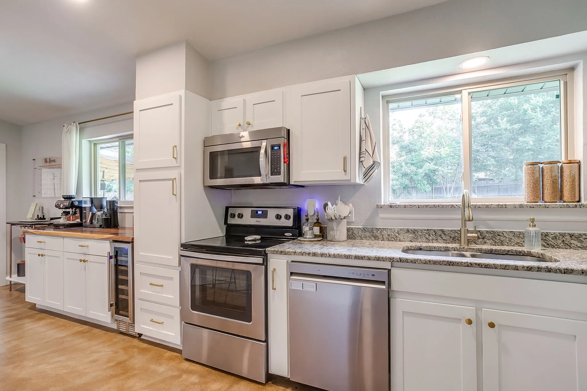 Single Family Residence For Sale in Tarrant County , 7112 Culver Avenue, Fort Worth, Texas 76116, 3 Bedroom, 2 Bathroom, 2 Garage spaces, 1,470 Sqft, built in 1958, mls#21351871, Real Estate Agent in Fort Worth, Homes For Sale in Tarrant county, Homes For Sale in Fort Worth, Realtor in Fort Worth Texas, Real Estate Brokerage Independent Realty Texas, Luminita Cordes Realtor