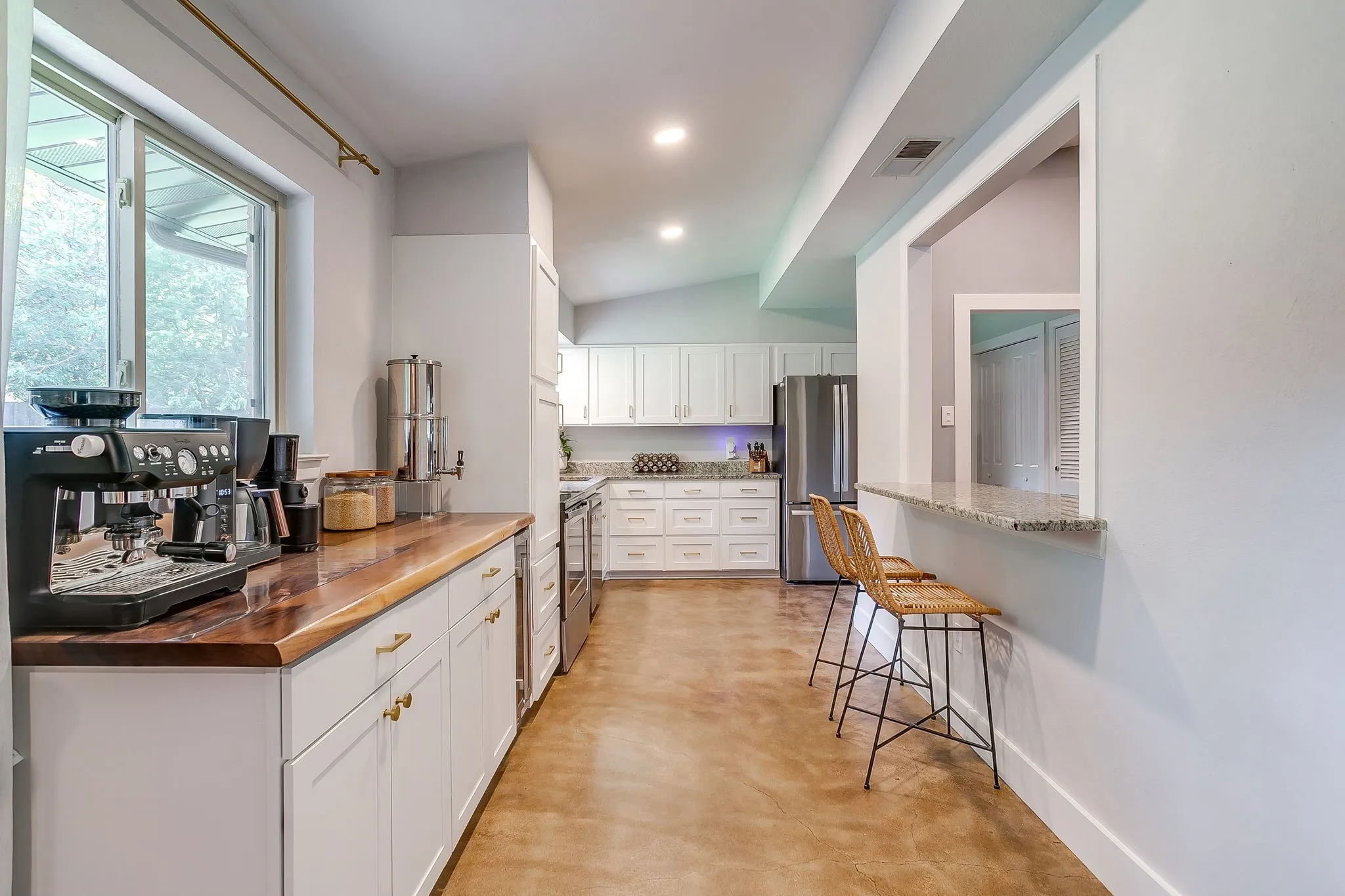 Single Family Residence For Sale in Tarrant County , 7112 Culver Avenue, Fort Worth, Texas 76116, 3 Bedroom, 2 Bathroom, 2 Garage spaces, 1,470 Sqft, built in 1958, mls#21351871, Real Estate Agent in Fort Worth, Homes For Sale in Tarrant county, Homes For Sale in Fort Worth, Realtor in Fort Worth Texas, Real Estate Brokerage Independent Realty Texas, Luminita Cordes Realtor