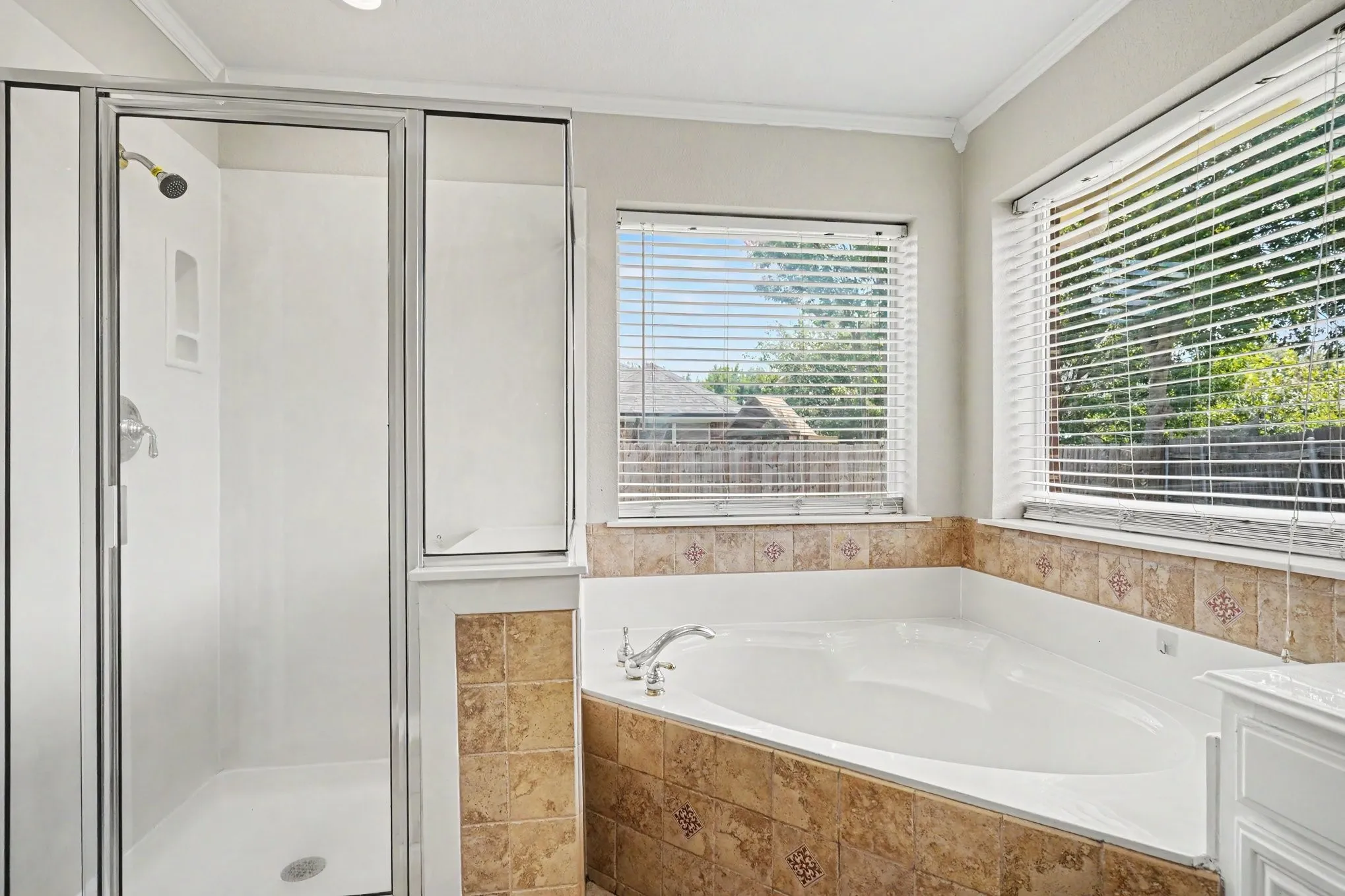 Single Family Residence For Sale in Tarrant County , 4968 Happy Trail, Fort Worth, Texas 76244, 4 Bedroom, 2 Bathroom, 2 Garage spaces, 1,902 Sqft, built in 2002, mls#21346563, Real Estate Agent in Fort Worth, Homes For Sale in Tarrant county, Homes For Sale in Fort Worth, Realtor in Fort Worth Texas, Real Estate Brokerage Independent Realty Texas, Luminita Cordes Realtor