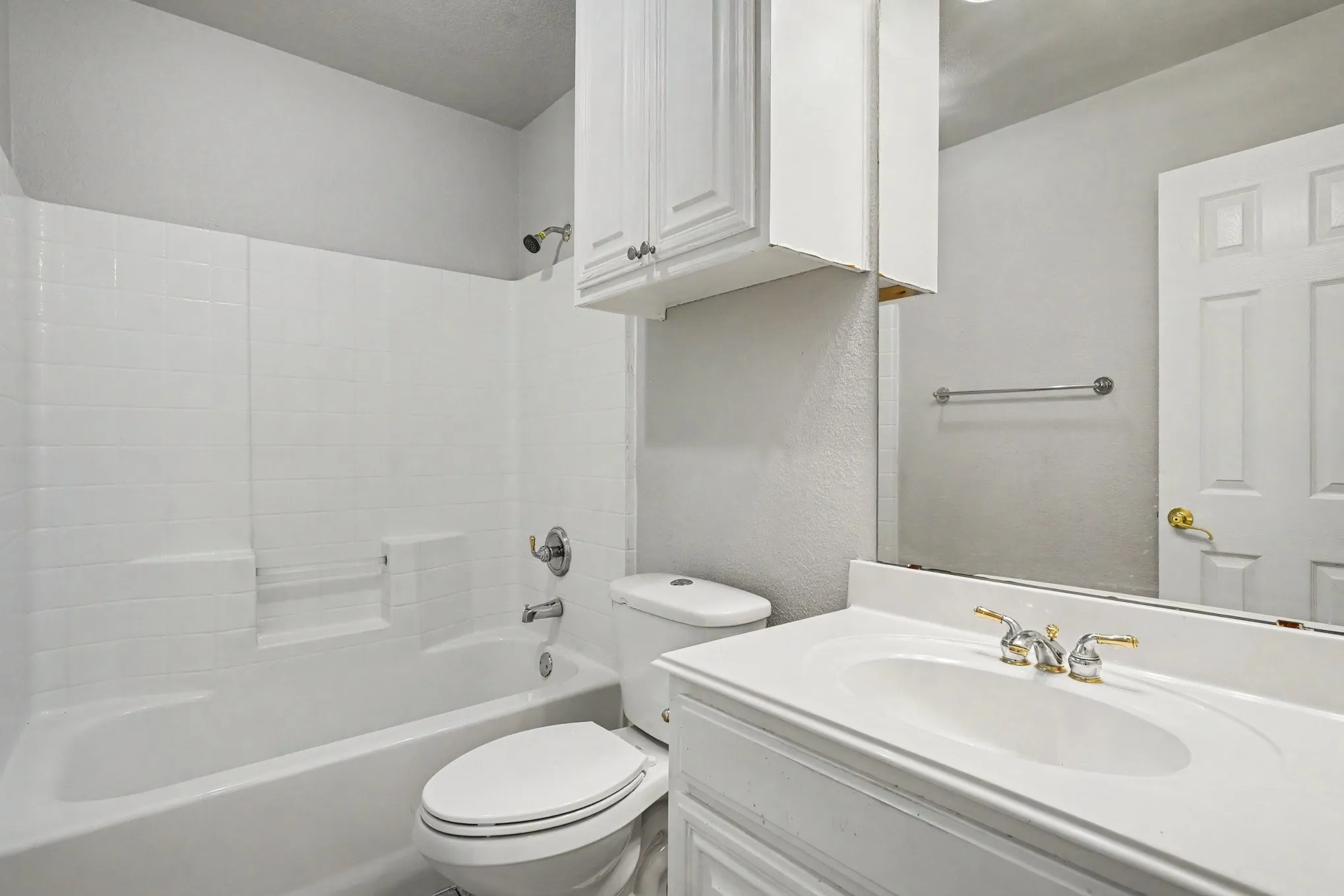 Single Family Residence For Sale in Tarrant County , 4968 Happy Trail, Fort Worth, Texas 76244, 4 Bedroom, 2 Bathroom, 2 Garage spaces, 1,902 Sqft, built in 2002, mls#21346563, Real Estate Agent in Fort Worth, Homes For Sale in Tarrant county, Homes For Sale in Fort Worth, Realtor in Fort Worth Texas, Real Estate Brokerage Independent Realty Texas, Luminita Cordes Realtor
