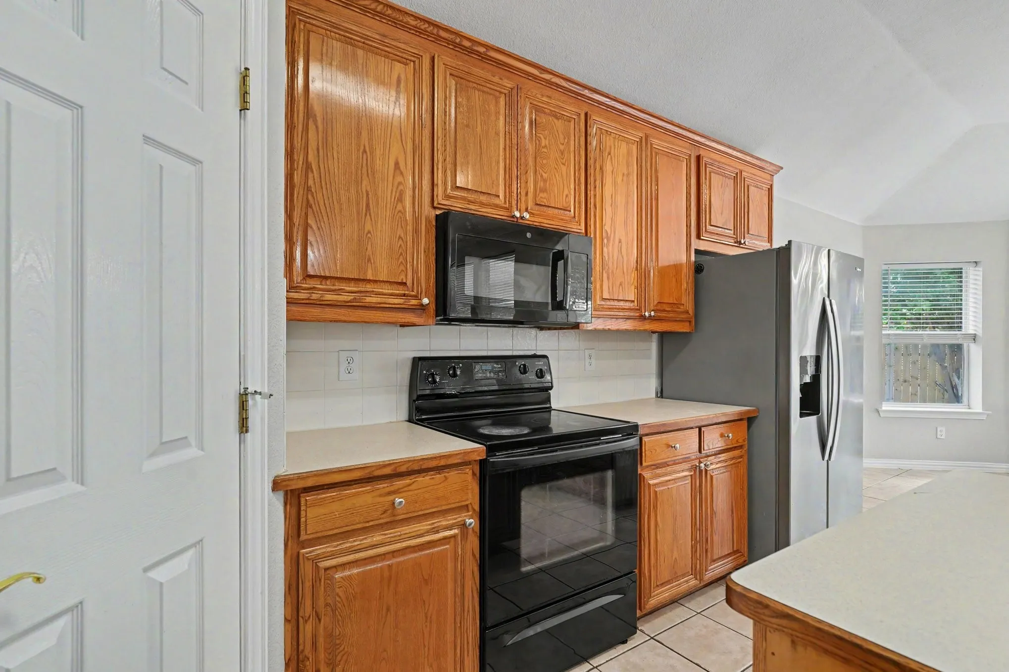Single Family Residence For Sale in Tarrant County , 4968 Happy Trail, Fort Worth, Texas 76244, 4 Bedroom, 2 Bathroom, 2 Garage spaces, 1,902 Sqft, built in 2002, mls#21346563, Real Estate Agent in Fort Worth, Homes For Sale in Tarrant county, Homes For Sale in Fort Worth, Realtor in Fort Worth Texas, Real Estate Brokerage Independent Realty Texas, Luminita Cordes Realtor
