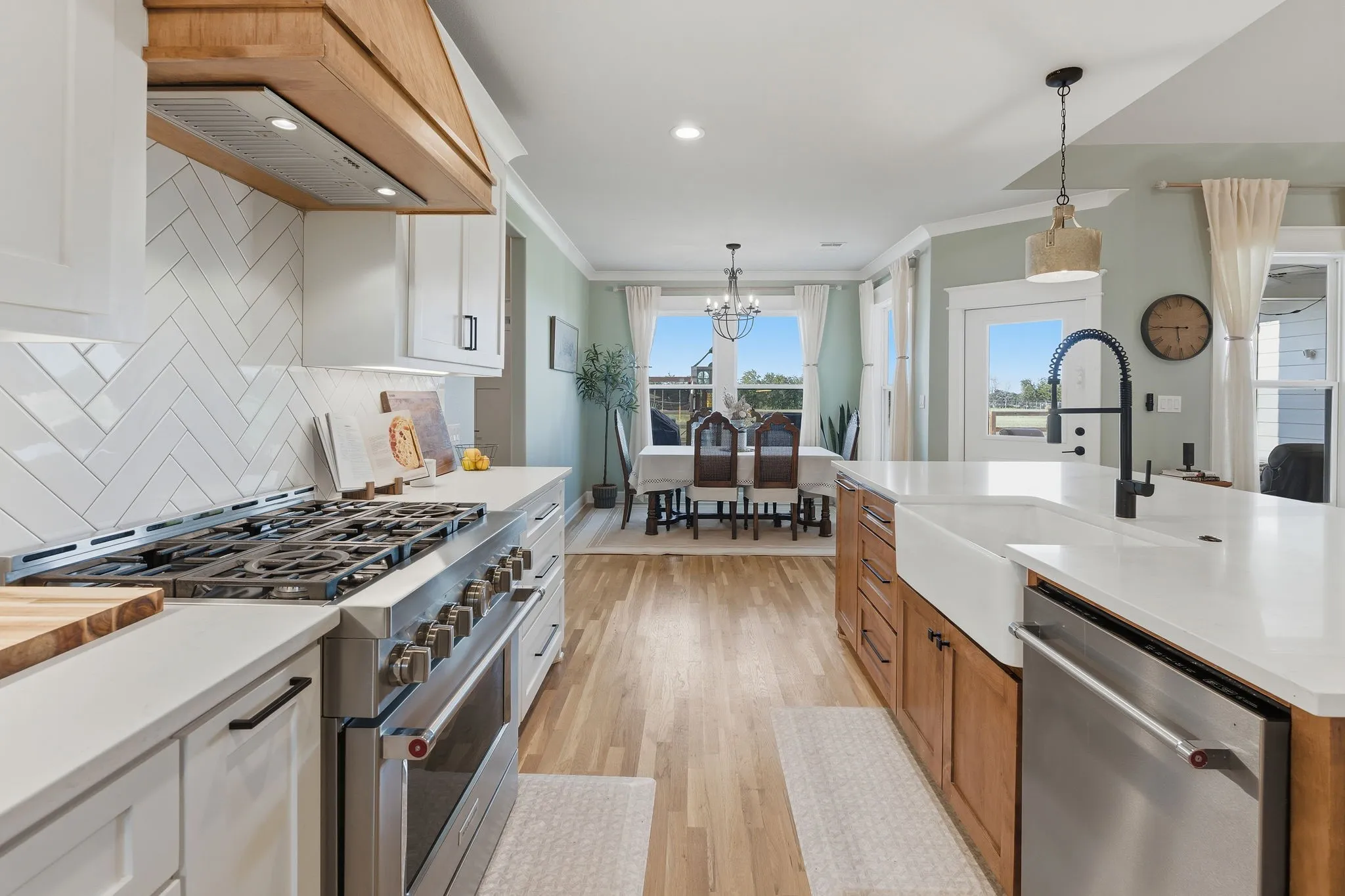 Single Family Residence For Sale in Hunt County , 5692 County Road 1093, Celeste, Texas 75423, 3 Bedroom, 2 Bathroom, 2 Garage spaces, 2,250 Sqft, built in 2022, mls#21351812, Real Estate Agent in Celeste, Homes For Sale in Hunt county, Homes For Sale in Celeste, Realtor in Celeste Texas, Real Estate Brokerage Independent Realty Texas, Luminita Cordes Realtor