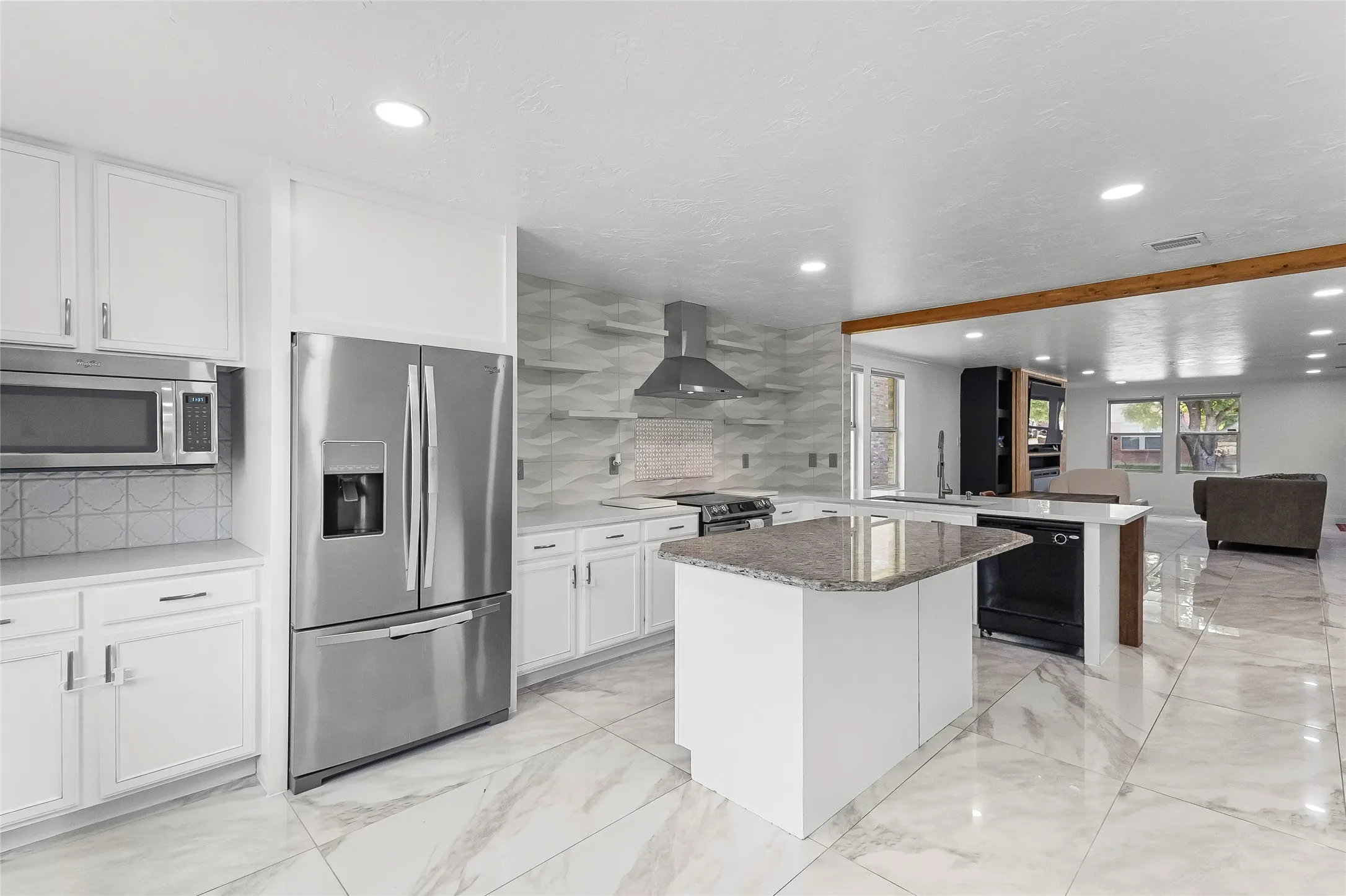 Single Family Residence For Sale in Tarrant County , 9121 Riding Stable Lane, Fort Worth, Texas 76123, 3 Bedroom, 2 Bathroom, 2 Garage spaces, 1,860 Sqft, built in 2004, mls#21351897, Real Estate Agent in Fort Worth, Homes For Sale in Tarrant county, Homes For Sale in Fort Worth, Realtor in Fort Worth Texas, Real Estate Brokerage Independent Realty Texas, Luminita Cordes Realtor