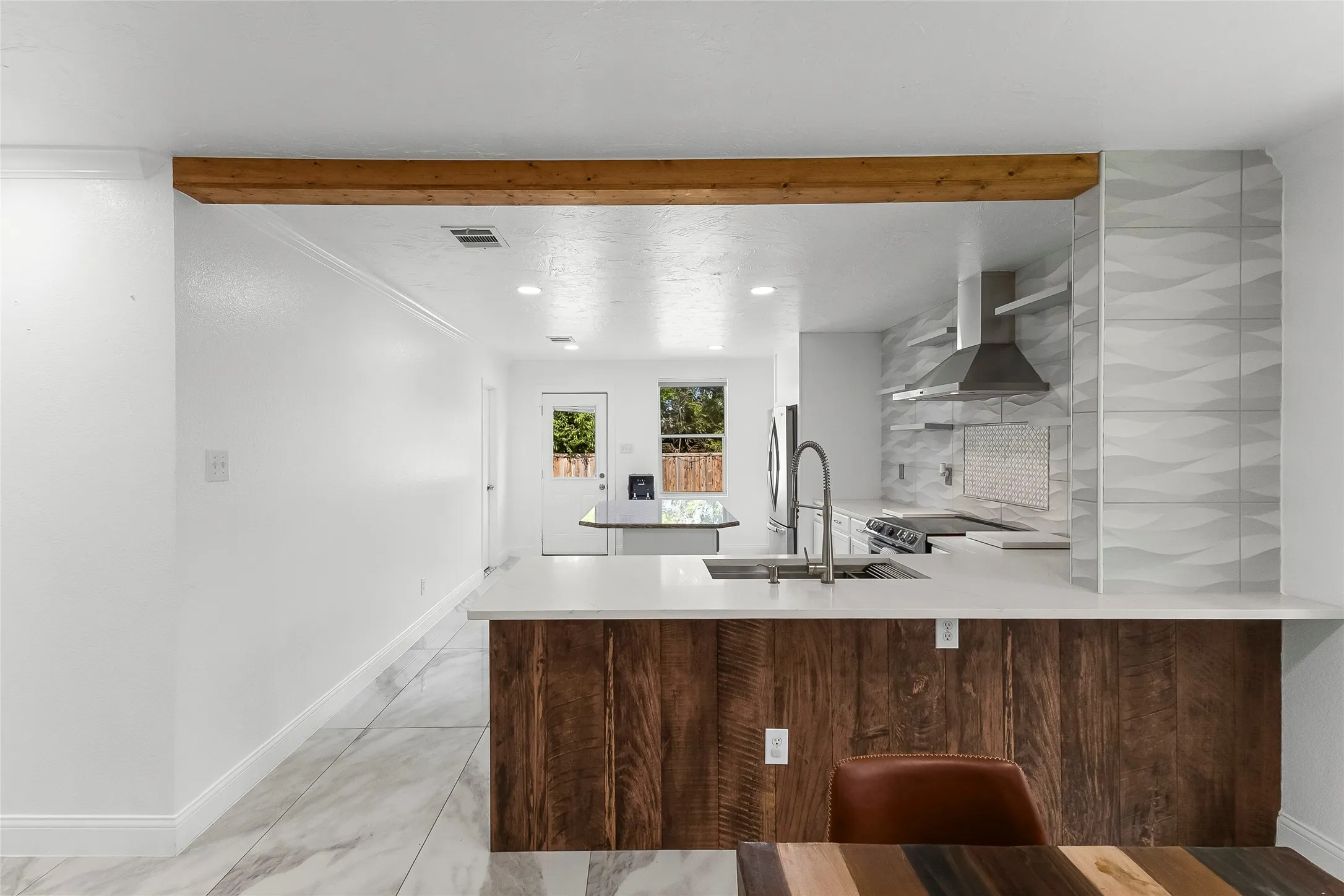 Single Family Residence For Sale in Tarrant County , 9121 Riding Stable Lane, Fort Worth, Texas 76123, 3 Bedroom, 2 Bathroom, 2 Garage spaces, 1,860 Sqft, built in 2004, mls#21351897, Real Estate Agent in Fort Worth, Homes For Sale in Tarrant county, Homes For Sale in Fort Worth, Realtor in Fort Worth Texas, Real Estate Brokerage Independent Realty Texas, Luminita Cordes Realtor