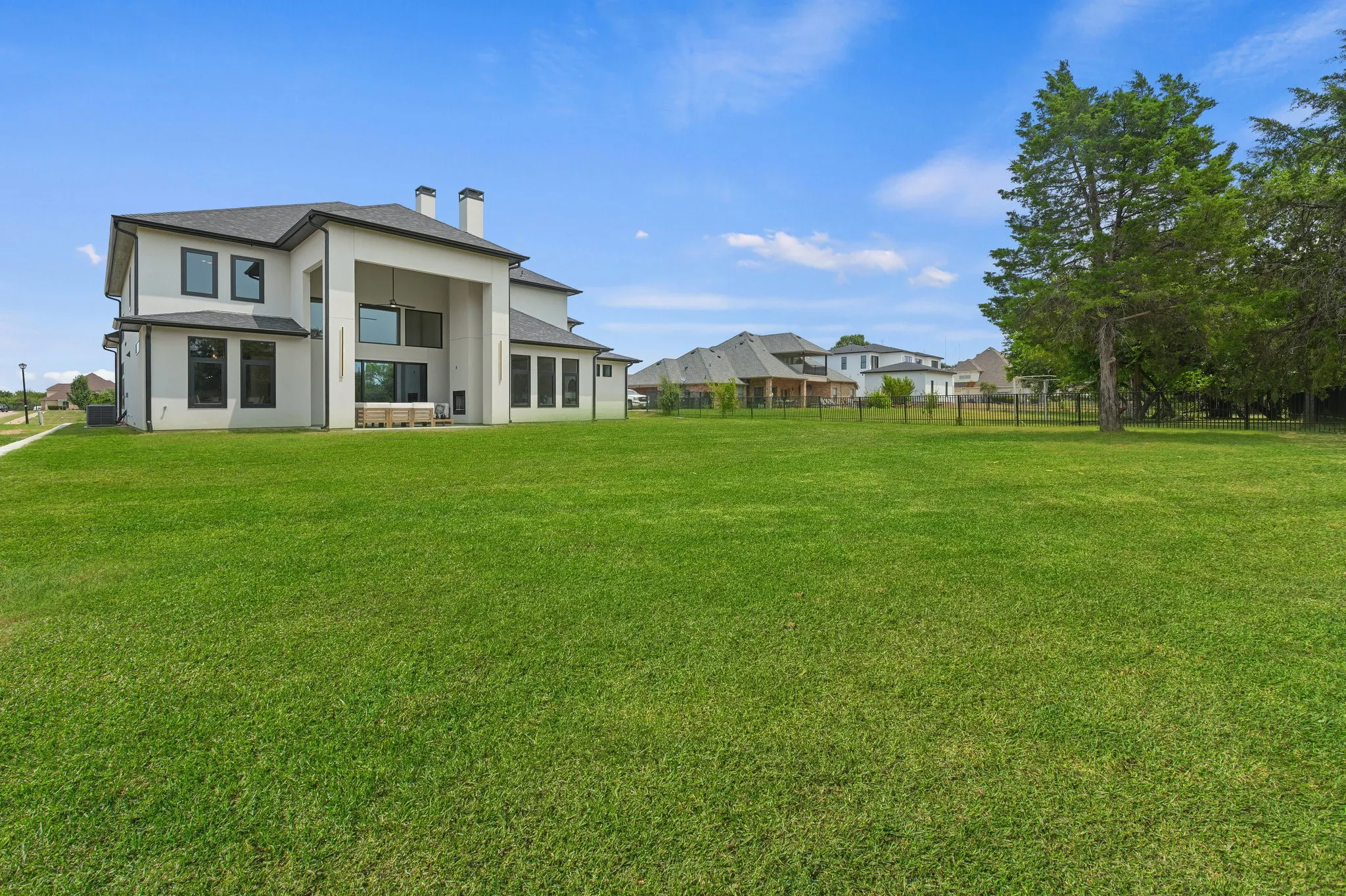 Single Family Residence For Sale in Dallas County , 1032 E Par View Circle, Grand Prairie, Texas 75104, 5 Bedroom, 5 Bathroom, 3 Garage spaces, 5,460 Sqft, built in 2026, mls#21348929, Real Estate Agent in Grand Prairie, Homes For Sale in Dallas county, Homes For Sale in Grand Prairie, Realtor in Grand Prairie Texas, Real Estate Brokerage Independent Realty Texas, Luminita Cordes Realtor