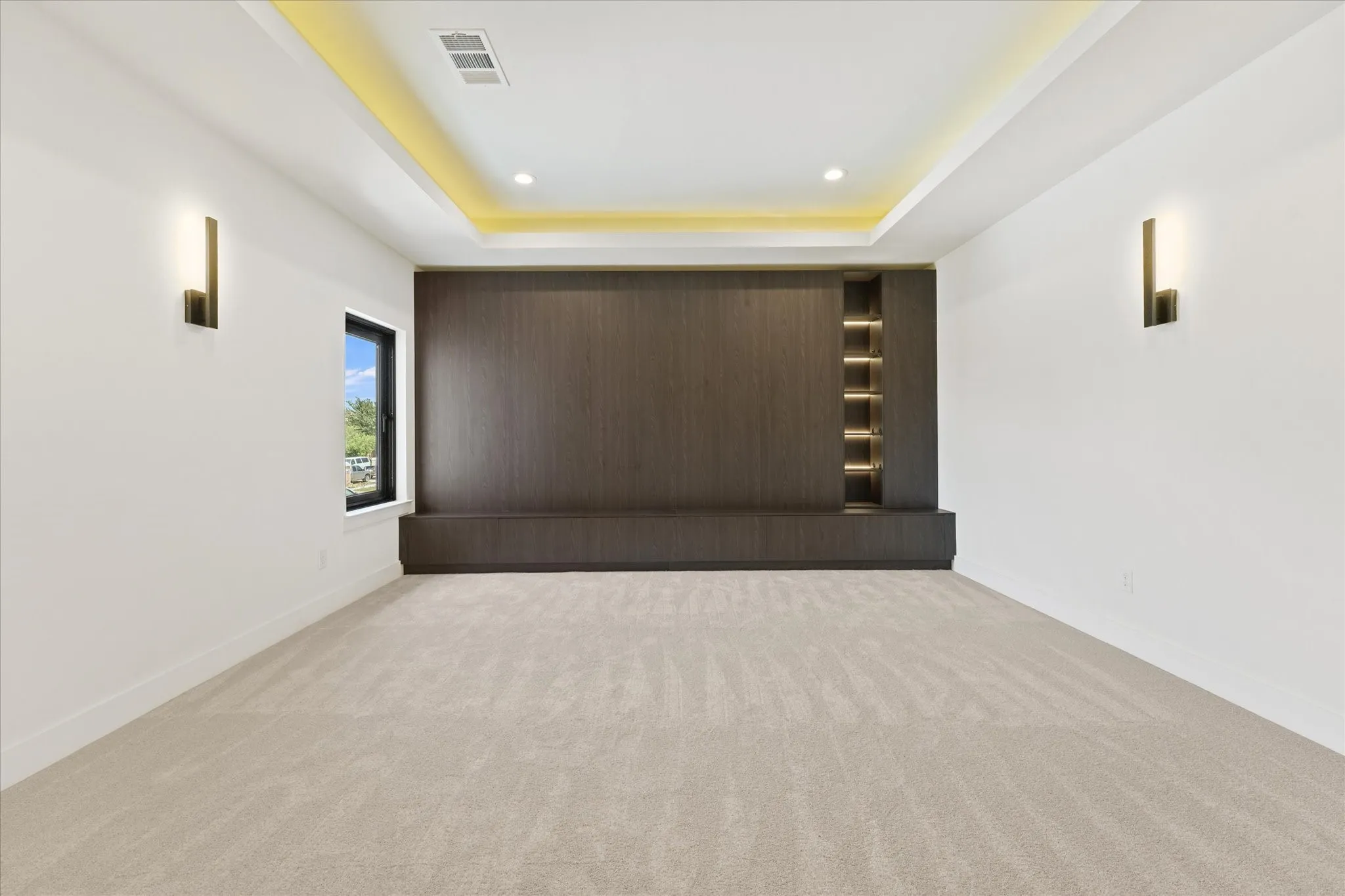 Single Family Residence For Sale in Dallas County , 1032 E Par View Circle, Grand Prairie, Texas 75104, 5 Bedroom, 5 Bathroom, 3 Garage spaces, 5,460 Sqft, built in 2026, mls#21348929, Real Estate Agent in Grand Prairie, Homes For Sale in Dallas county, Homes For Sale in Grand Prairie, Realtor in Grand Prairie Texas, Real Estate Brokerage Independent Realty Texas, Luminita Cordes Realtor