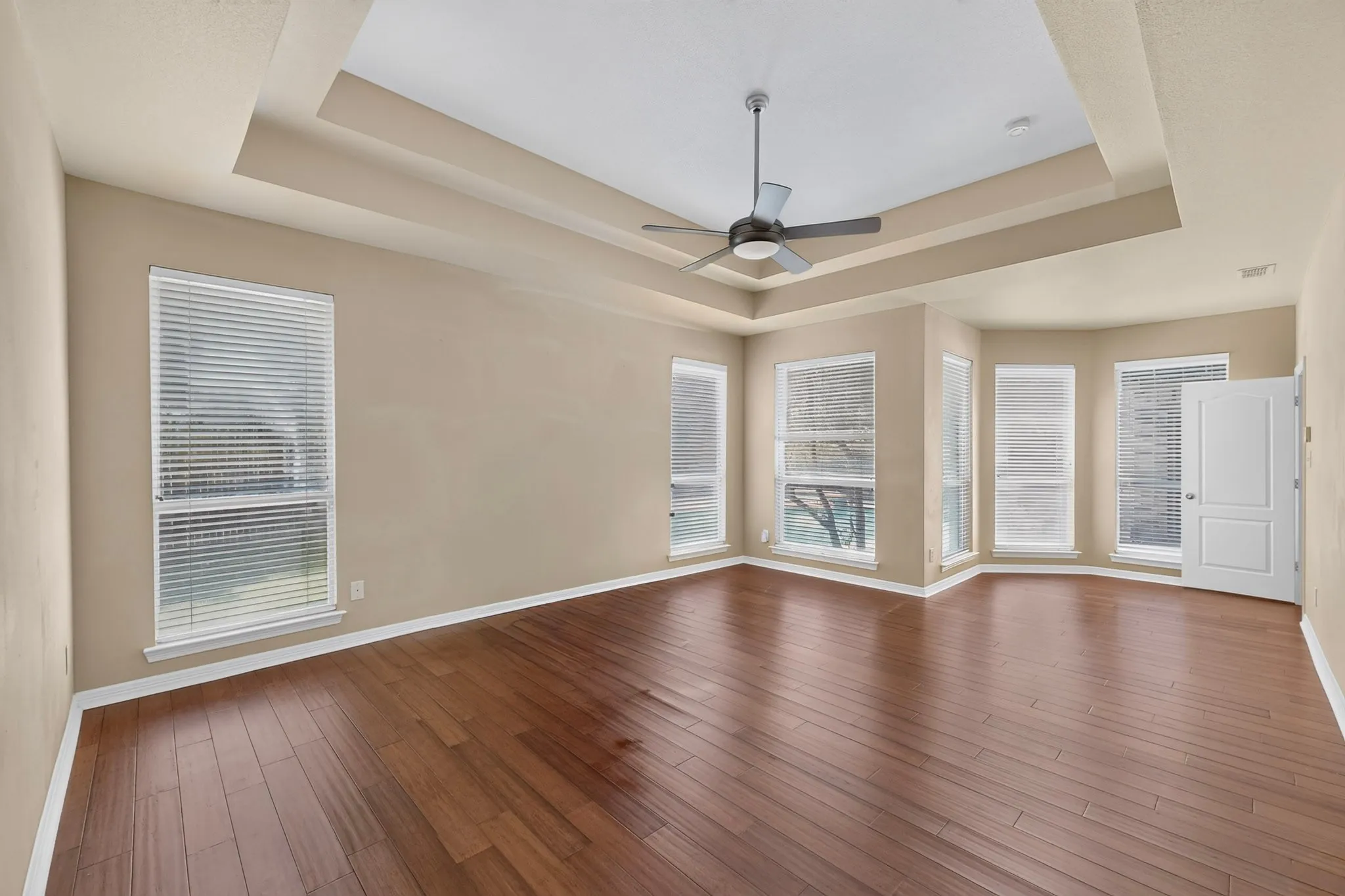 Single Family Residence For Rent in Tarrant County , 713 Mockingbird Court, Crowley, Texas 76036, 3 Bedroom, 3 Bathroom, 2 Garage spaces, 2,522 Sqft, built in 1996, mls#21349912, Real Estate Agent in Crowley, Homes For Rent in Tarrant county, Homes For Rent in Crowley, Realtor in Crowley Texas, Real Estate Brokerage Independent Realty Texas, Luminita Cordes Realtor