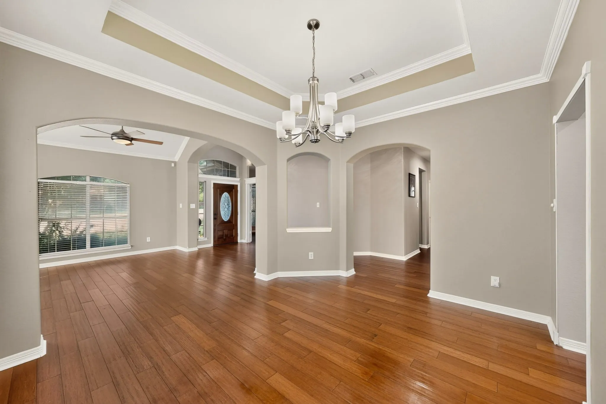 Single Family Residence For Rent in Tarrant County , 713 Mockingbird Court, Crowley, Texas 76036, 3 Bedroom, 3 Bathroom, 2 Garage spaces, 2,522 Sqft, built in 1996, mls#21349912, Real Estate Agent in Crowley, Homes For Rent in Tarrant county, Homes For Rent in Crowley, Realtor in Crowley Texas, Real Estate Brokerage Independent Realty Texas, Luminita Cordes Realtor