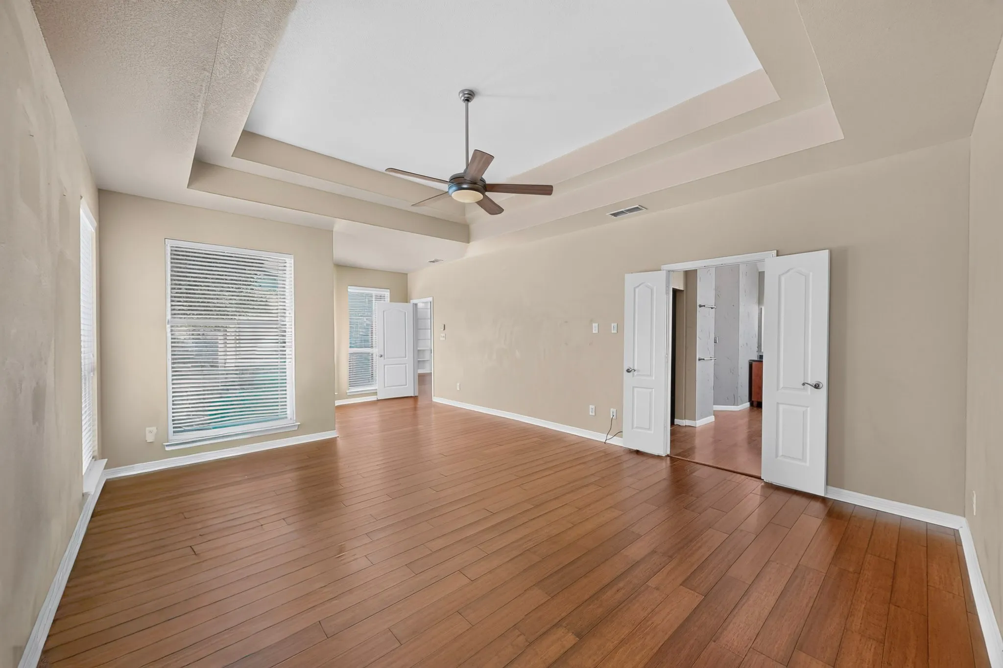 Single Family Residence For Rent in Tarrant County , 713 Mockingbird Court, Crowley, Texas 76036, 3 Bedroom, 3 Bathroom, 2 Garage spaces, 2,522 Sqft, built in 1996, mls#21349912, Real Estate Agent in Crowley, Homes For Rent in Tarrant county, Homes For Rent in Crowley, Realtor in Crowley Texas, Real Estate Brokerage Independent Realty Texas, Luminita Cordes Realtor