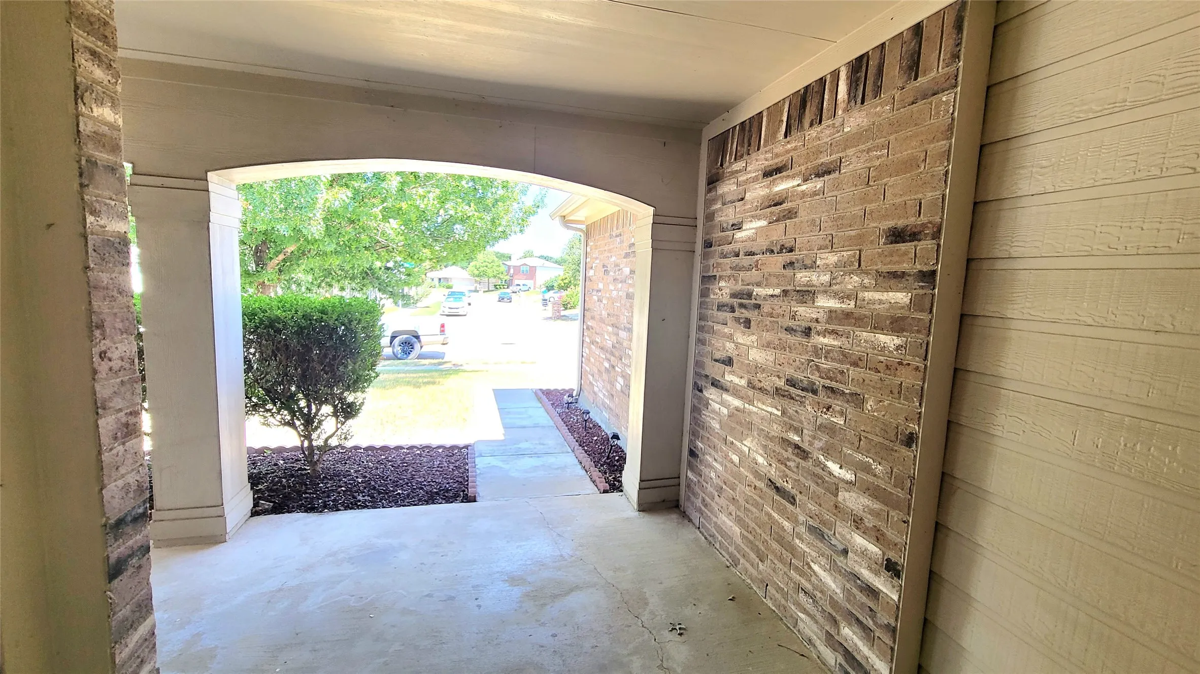 Single Family Residence For Rent in Collin County , 2717 Morningside Drive, Mc Kinney, Texas 75071, 3 Bedrooms, 2 Bathrooms, 2 Garage spaces, 1,611 Sqft, built in 2003, Price $1,975, mls#21348518, Real Estate Agent in Mc Kinney, Homes For Rent in Collin county, Homes For Rent in Mc Kinney, Realtor in Mc Kinney Texas, Real Estate Brokerage Independent Realty Texas, Luminita Cordes Realtor