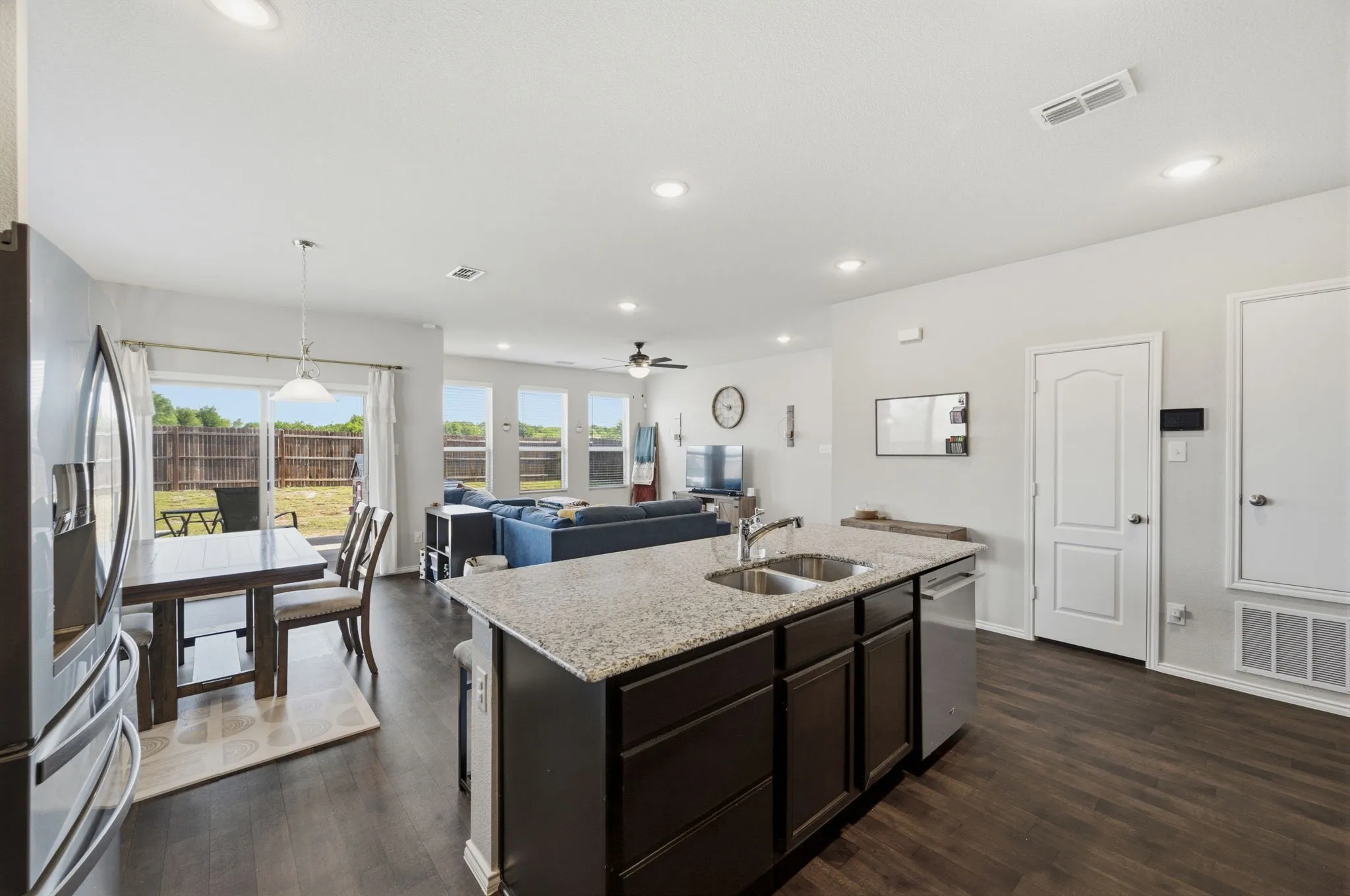 Single Family Residence For Sale in Tarrant County , 10628 High Ridge Lane, Fort Worth, Texas 76108, 3 Bedroom, 2 Bathroom, 2 Garage spaces, 1,786 Sqft, built in 2020, mls#21348765, Real Estate Agent in Fort Worth, Homes For Sale in Tarrant county, Homes For Sale in Fort Worth, Realtor in Fort Worth Texas, Real Estate Brokerage Independent Realty Texas, Luminita Cordes Realtor