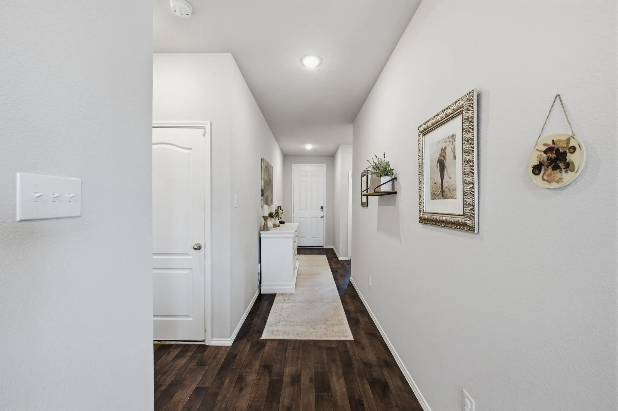 Single Family Residence For Sale in Tarrant County , 10628 High Ridge Lane, Fort Worth, Texas 76108, 3 Bedroom, 2 Bathroom, 2 Garage spaces, 1,786 Sqft, built in 2020, mls#21348765, Real Estate Agent in Fort Worth, Homes For Sale in Tarrant county, Homes For Sale in Fort Worth, Realtor in Fort Worth Texas, Real Estate Brokerage Independent Realty Texas, Luminita Cordes Realtor